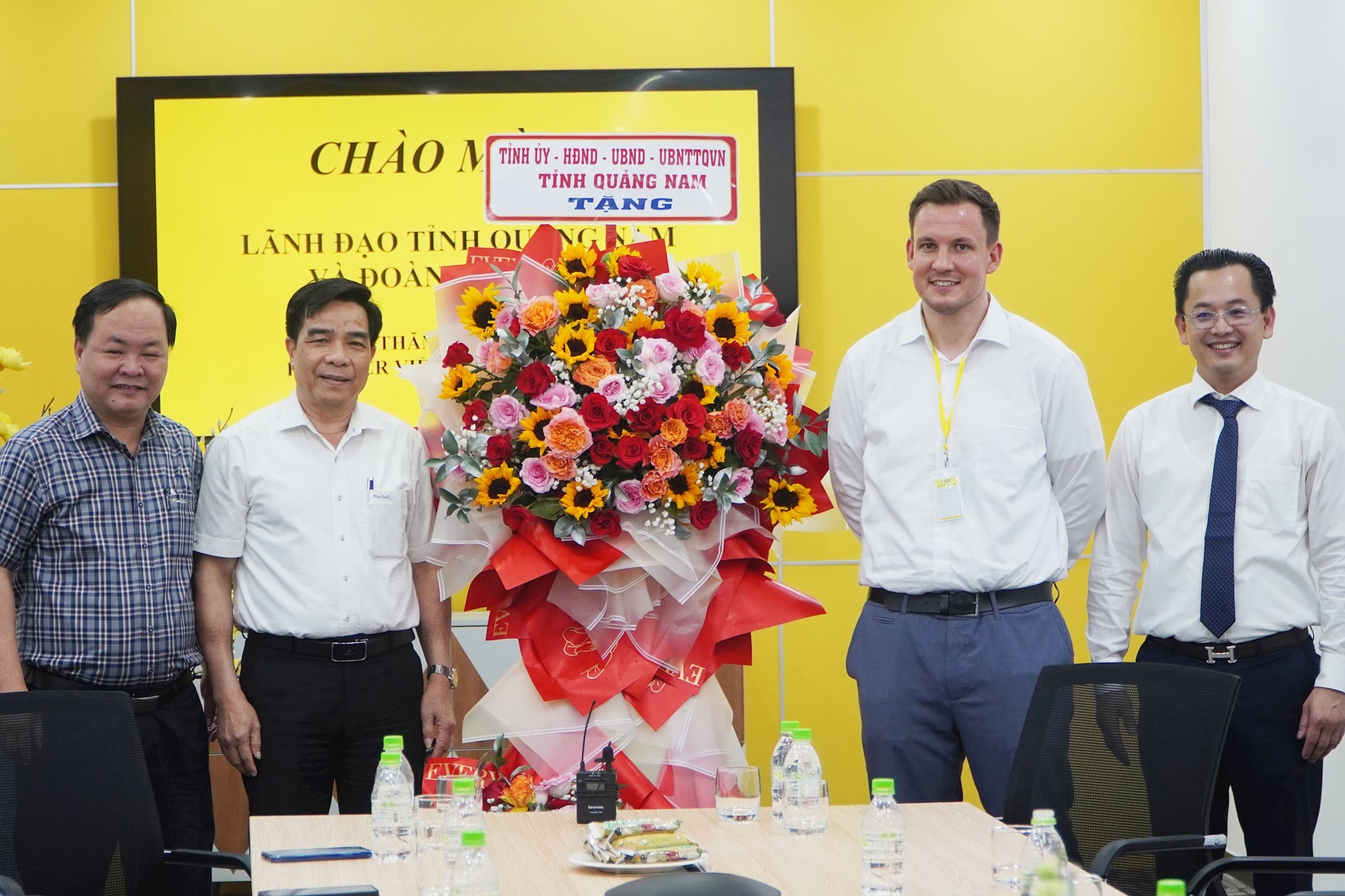 Chủ tịch Quảng Nam gửi thư động vi&ecirc;n cộng đồng doanh nghiệp- Ảnh 2.