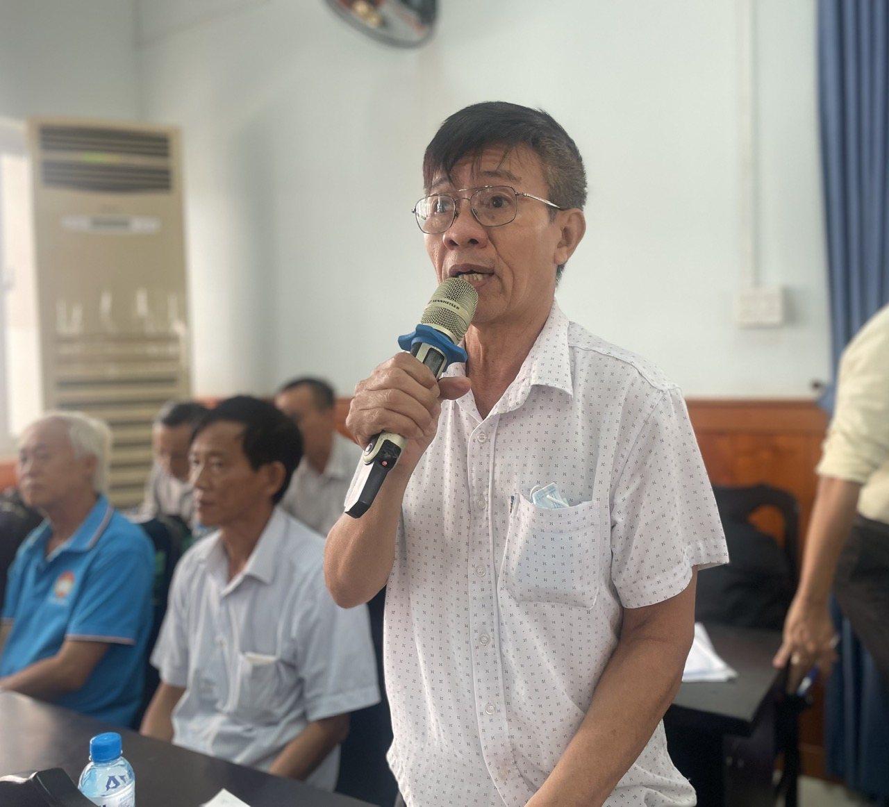 Chủ tịch HĐND TP HCM: Đề nghị huyện H&oacute;c M&ocirc;n chủ động đeo b&aacute;m, giải quyết tồn đọng cho người d&acirc;n- Ảnh 2.