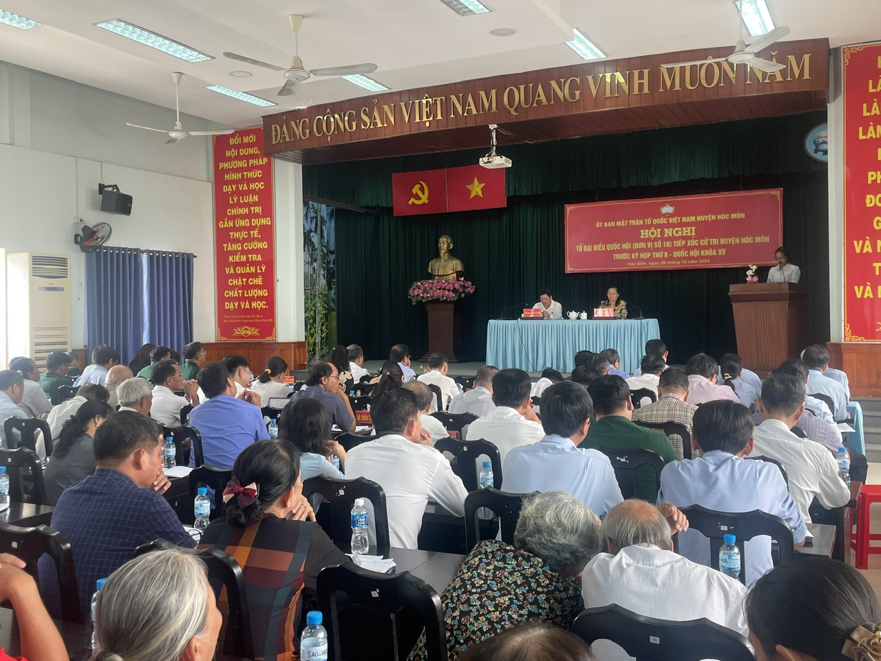 Chủ tịch HĐND TP HCM: Đề nghị huyện H&oacute;c M&ocirc;n chủ động đeo b&aacute;m, giải quyết tồn đọng cho người d&acirc;n- Ảnh 1.