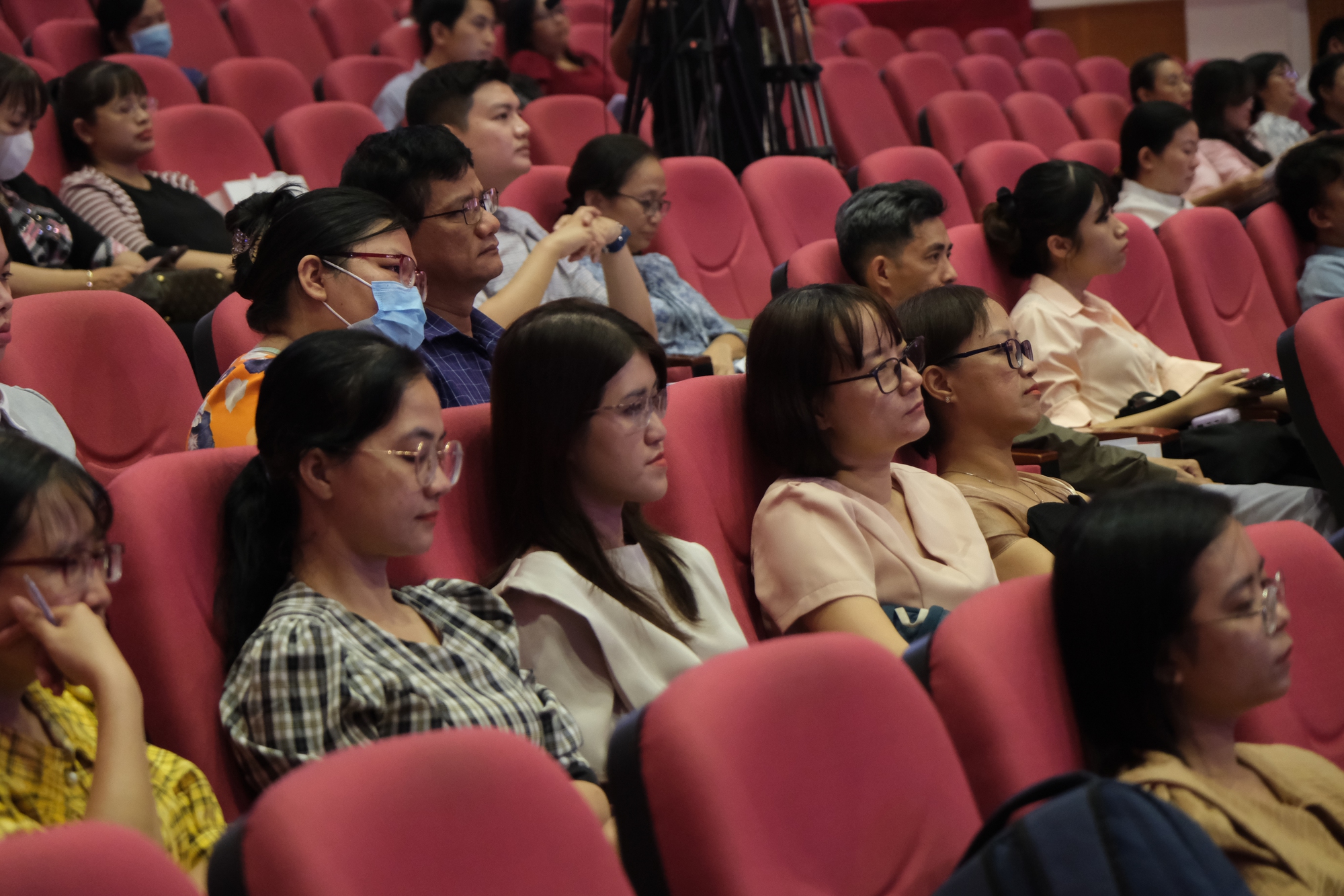Khảo s&aacute;t tiếng Anh của 47.000 gi&aacute;o vi&ecirc;n: Sở khẳng định kh&ocirc;ng phải kiểm tra tr&igrave;nh độ c&aacute; nh&acirc;n- Ảnh 1.