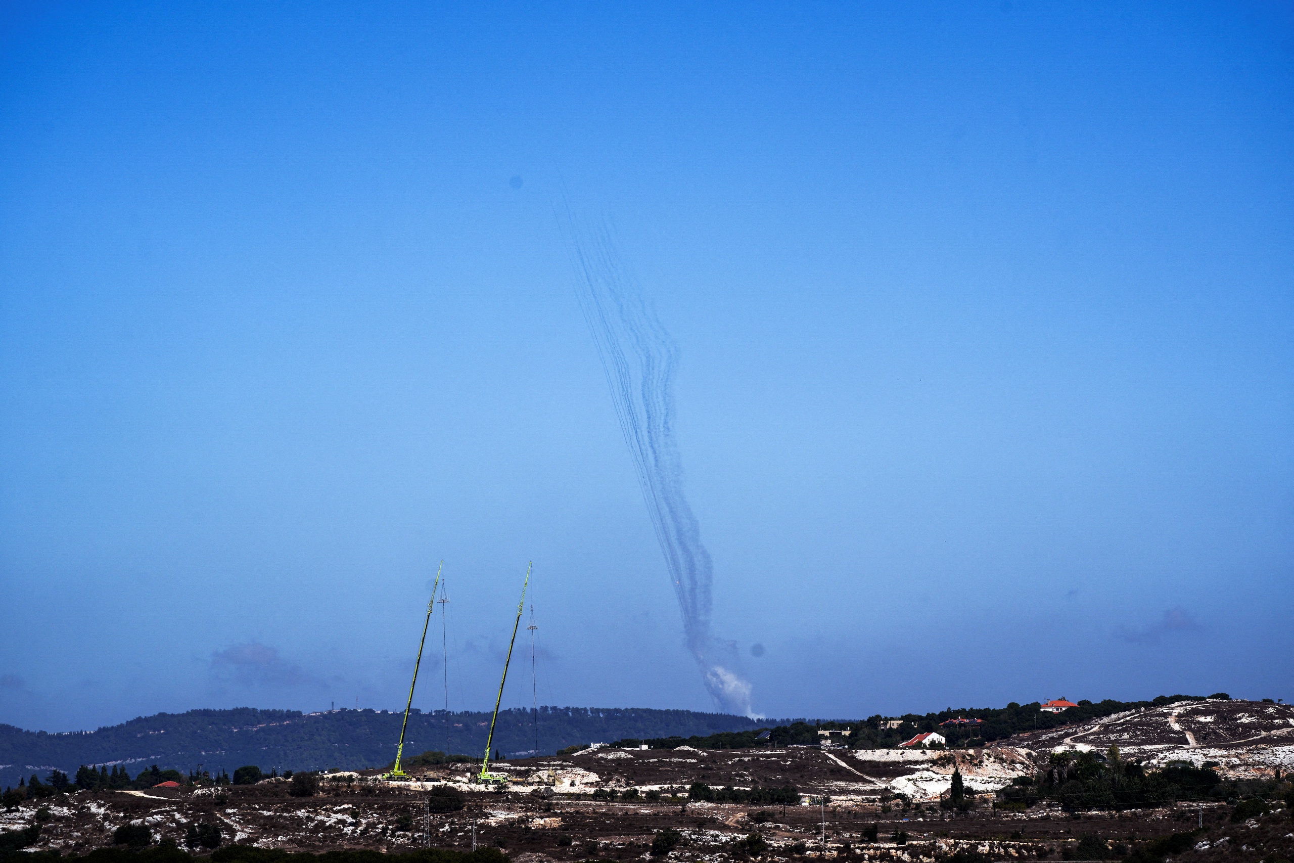 Thủ tướng Israel ra đòn "độc" với Hezbollah, bộ trưởng quốc phòng hủy đi Mỹ- Ảnh 2.
