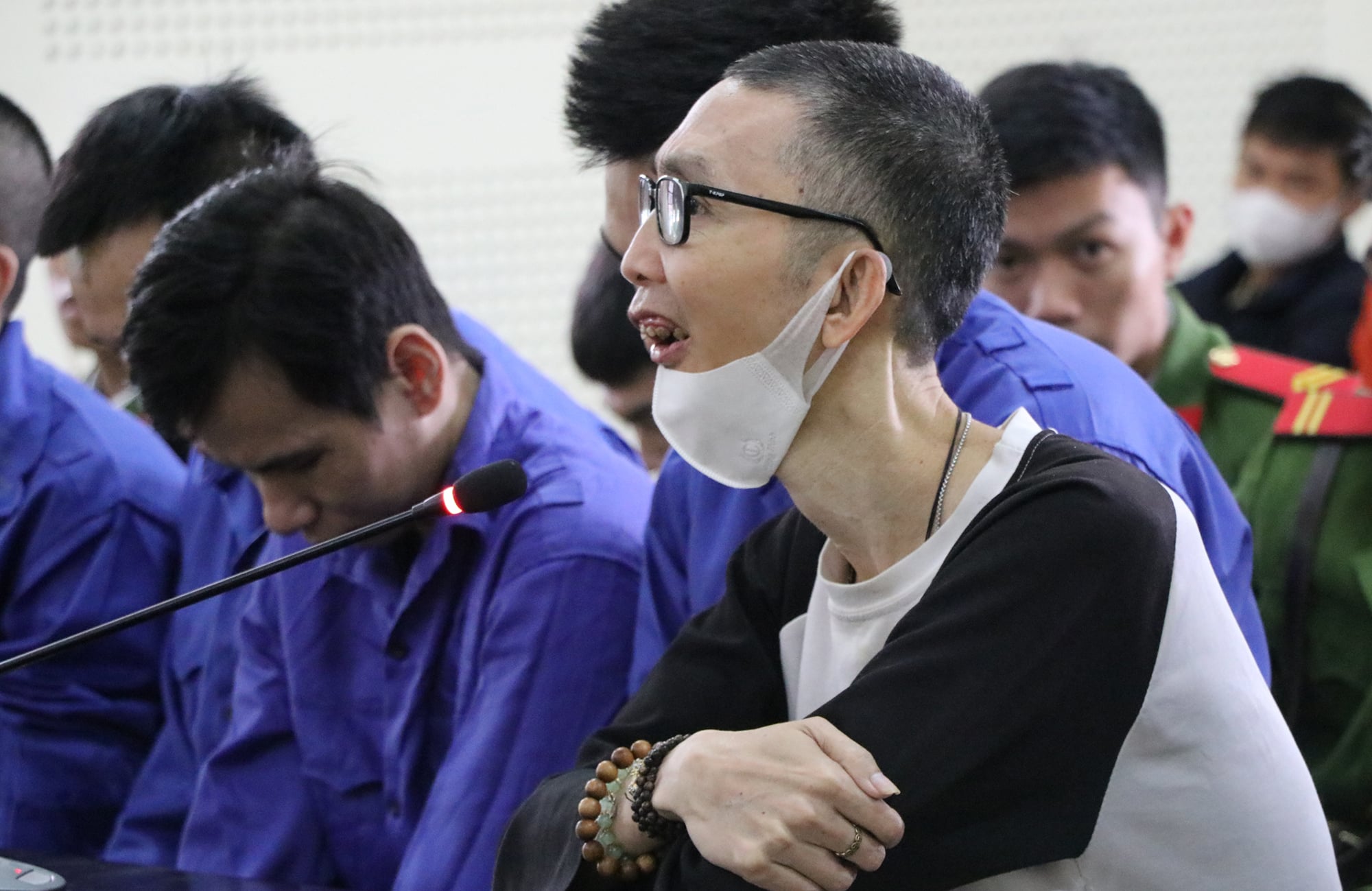 "&Ocirc;ng tr&ugrave;m" điều h&agrave;nh web sex "Thi&ecirc;n địa", "Lầu xanh" l&atilde;nh &aacute;n- Ảnh 1.