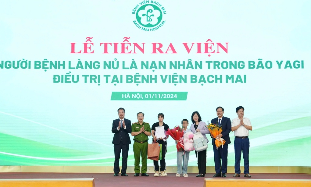 B&eacute; g&aacute;i L&agrave;ng Nủ xuất viện- Ảnh 1.