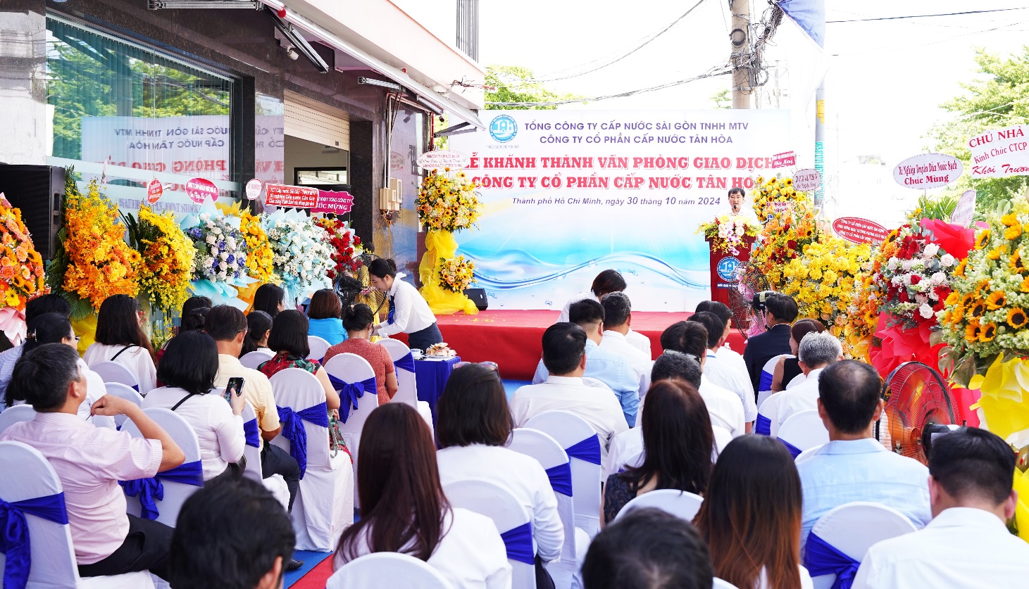 C&ocirc;ng ty Cổ phần Cấp nước T&acirc;n H&ograve;a kh&aacute;nh th&agrave;nh Văn ph&ograve;ng giao dịch mới- Ảnh 2.