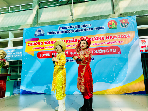 "Đất nước trọn niềm vui": Top 5 ca khúc dẫn đầu bảng xếp hạng - Ảnh 1.