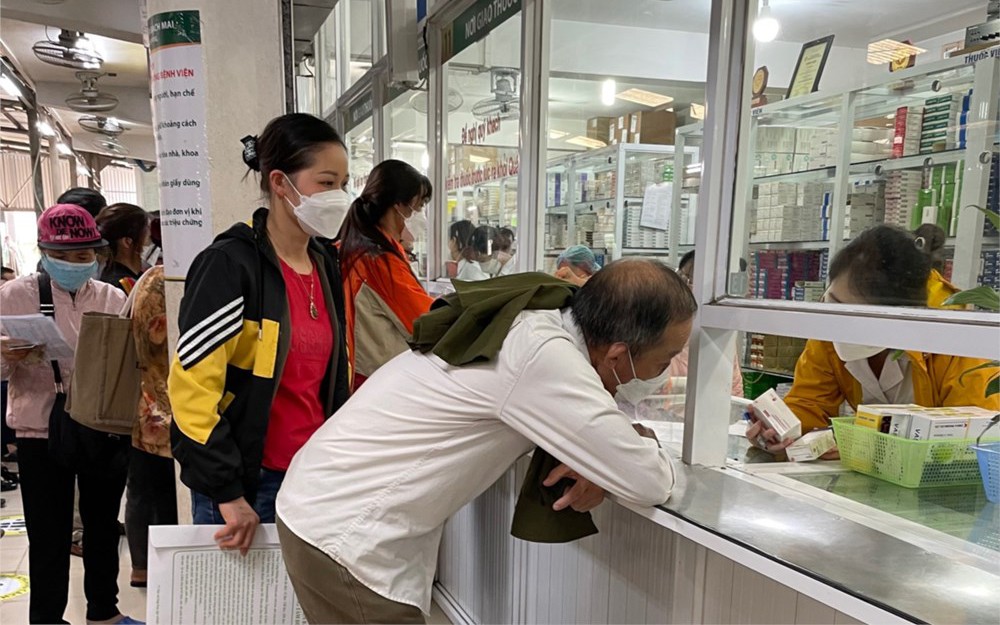 Bộ trưởng Đào Hồng Lan trả lời câu hỏi khi bệnh viện công hết thiếu thuốc?