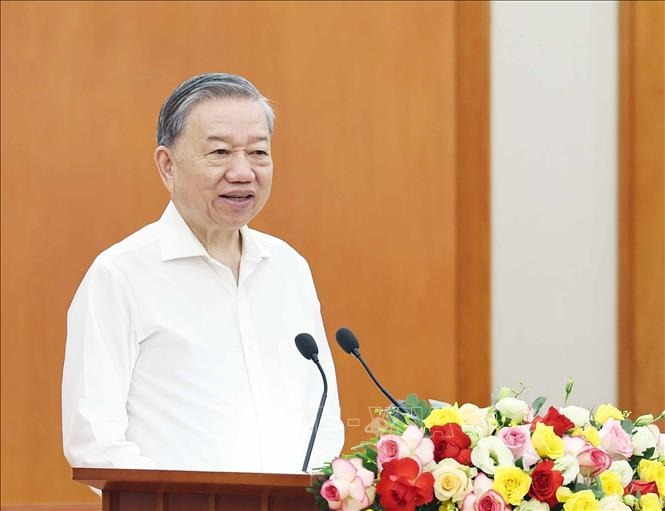 H&igrave;nh ảnh Tổng B&iacute; thư T&ocirc; L&acirc;m l&agrave;m việc với Tiểu ban Văn kiện Đại hội XIV- Ảnh 3.