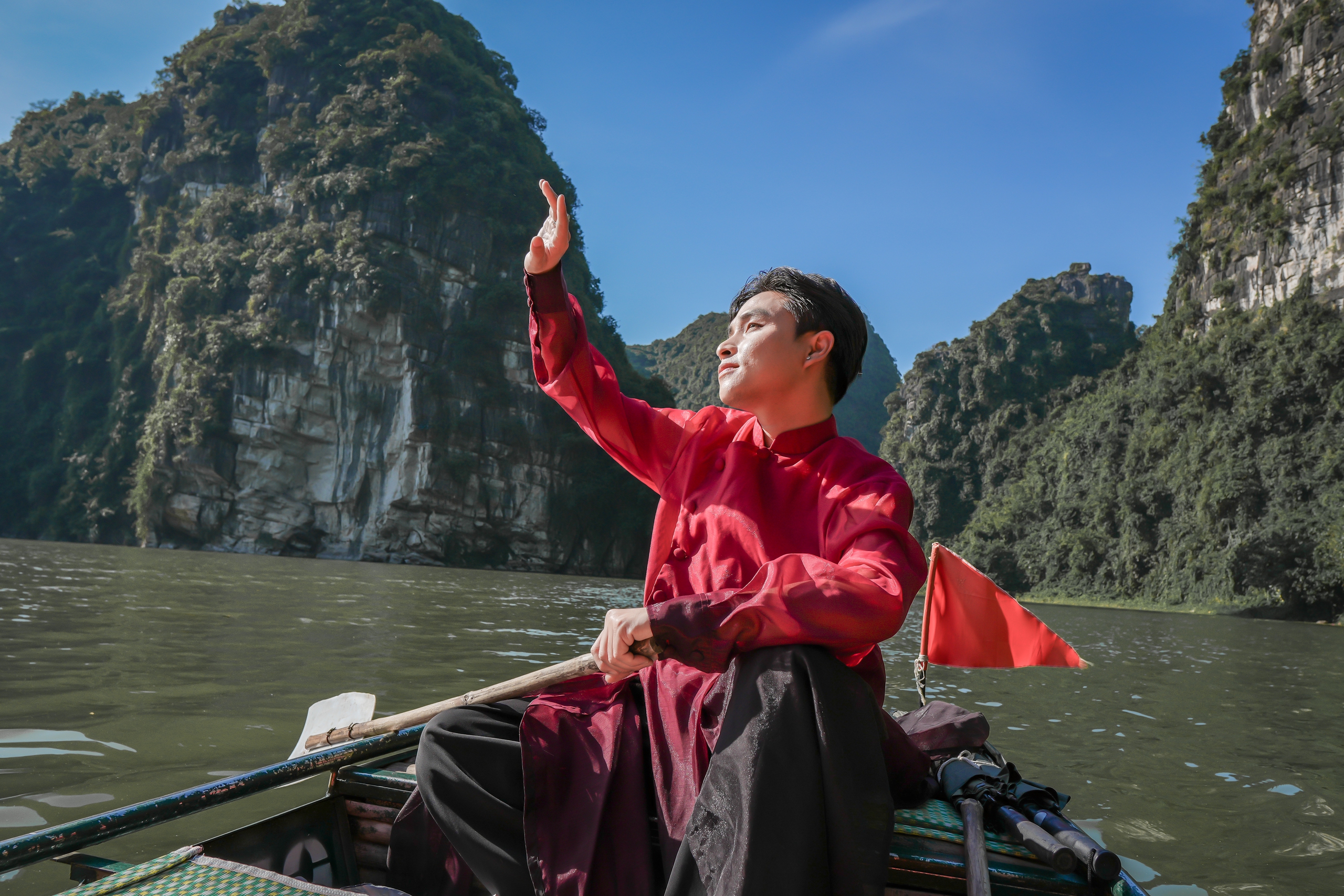 Anh Duy vượt hơn 15.000 km để "Ngân nga Việt Nam"- Ảnh 2.