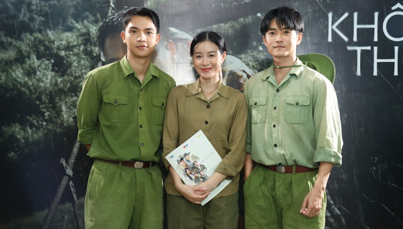Rơi nước mắt với h&igrave;nh ảnh "Bộ đội Cụ Hồ" trong "Kh&ocirc;ng thời gian"- Ảnh 4.