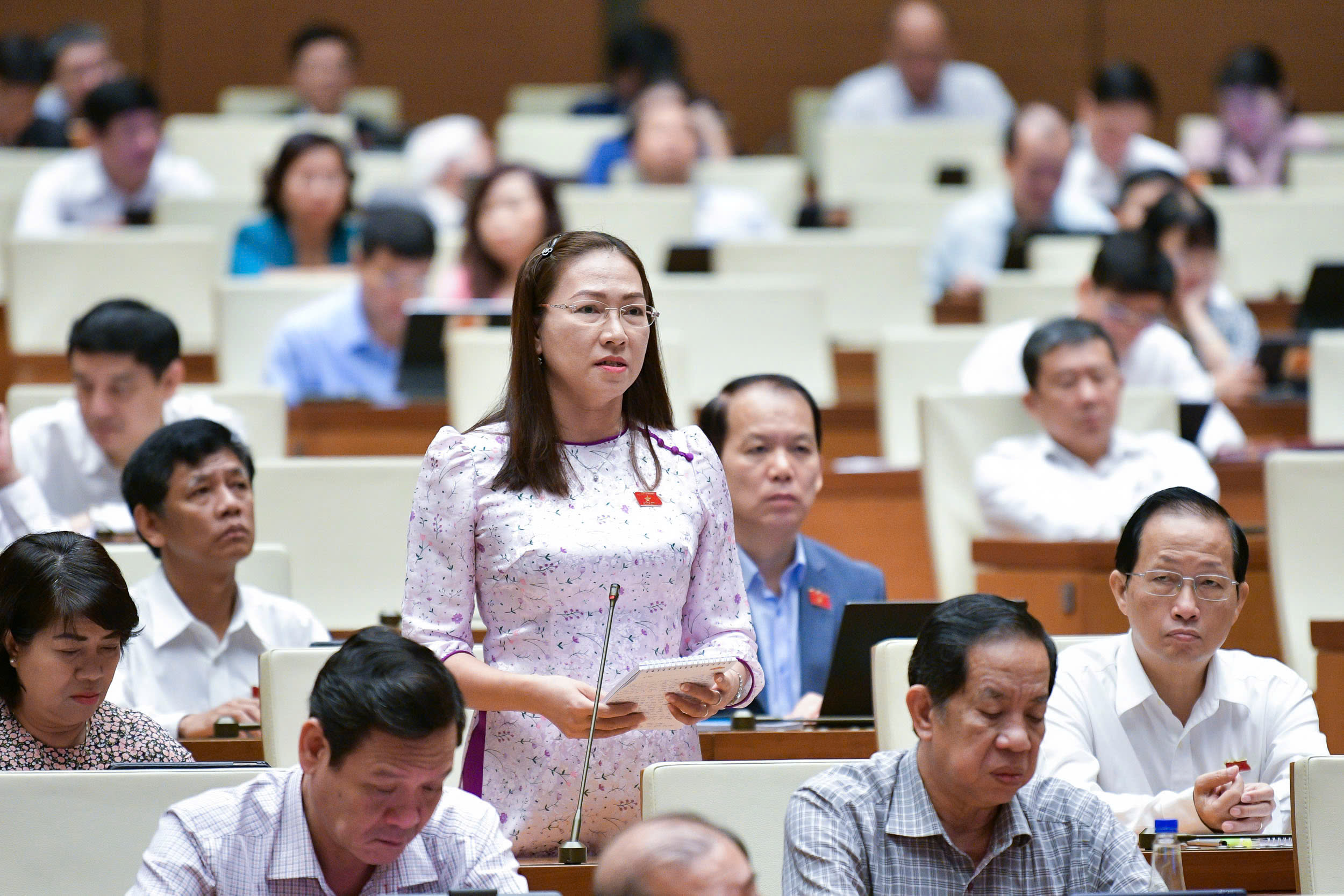 Bộ trưởng Nguyễn Mạnh H&ugrave;ng: Mạng x&atilde; hội c&oacute; h&agrave;ng chục triệu "ph&oacute;ng vi&ecirc;n" m&agrave; kh&ocirc;ng mất tiền- Ảnh 1.