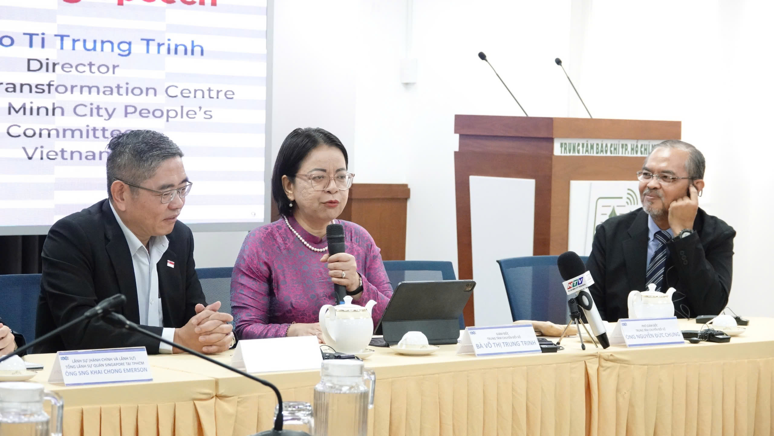 Lần đầu ti&ecirc;n, đ&agrave;o tạo về Chiến lược chuyển đổi Ch&iacute;nh phủ số tại TP HCM- Ảnh 1.