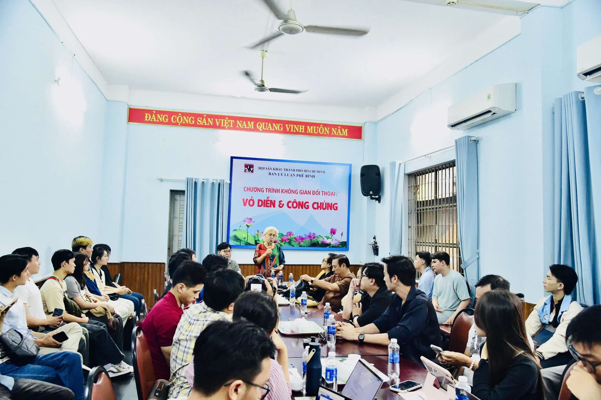 Th&agrave;nh Lộc, &Aacute;i Như, Th&agrave;nh Hội n&oacute;i g&igrave; trước thềm Li&ecirc;n hoan s&acirc;n khấu TP HCM?- Ảnh 5.