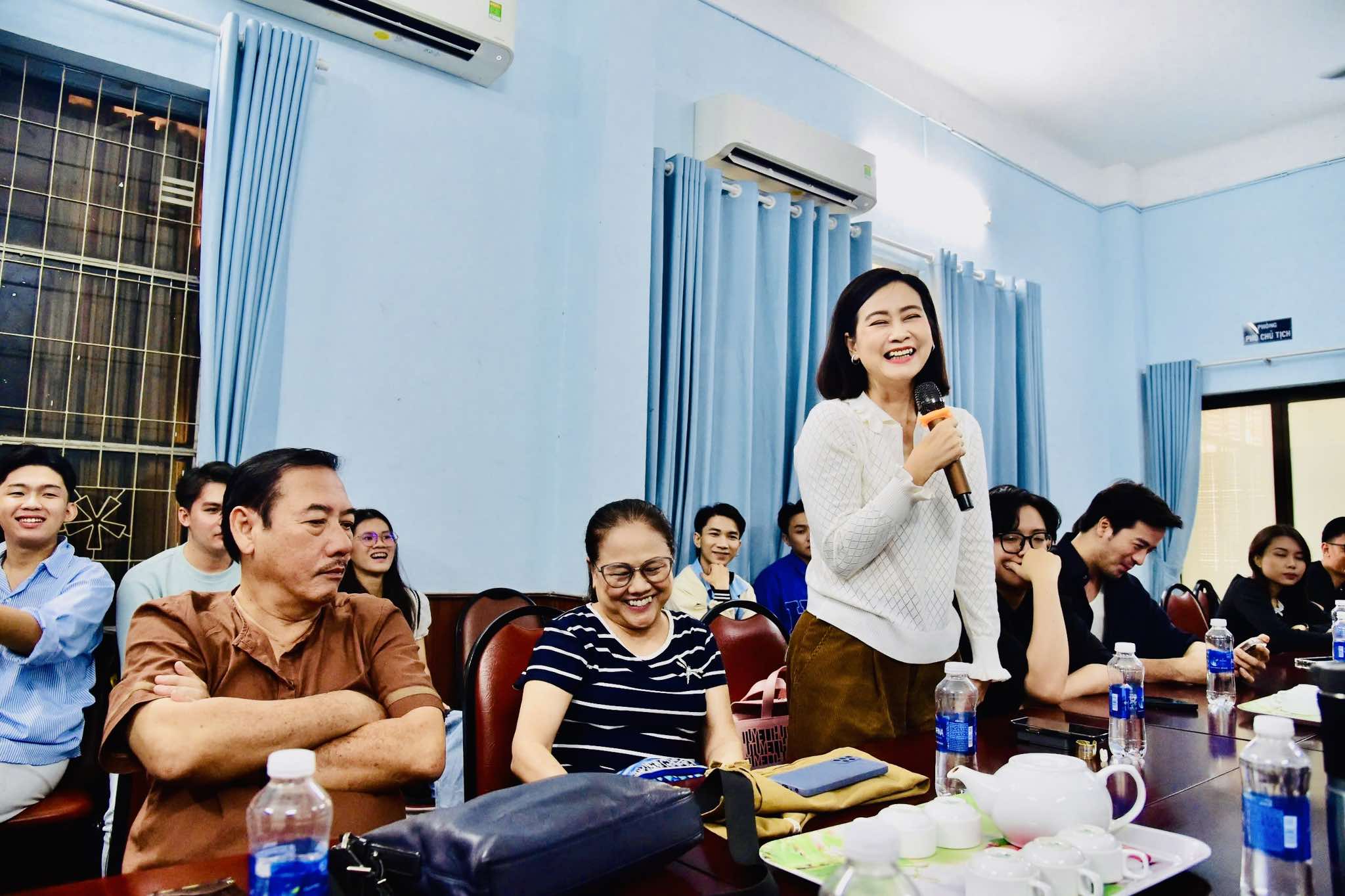 Th&agrave;nh Lộc, &Aacute;i Như, Th&agrave;nh Hội n&oacute;i g&igrave; trước thềm Li&ecirc;n hoan s&acirc;n khấu TP HCM?- Ảnh 6.