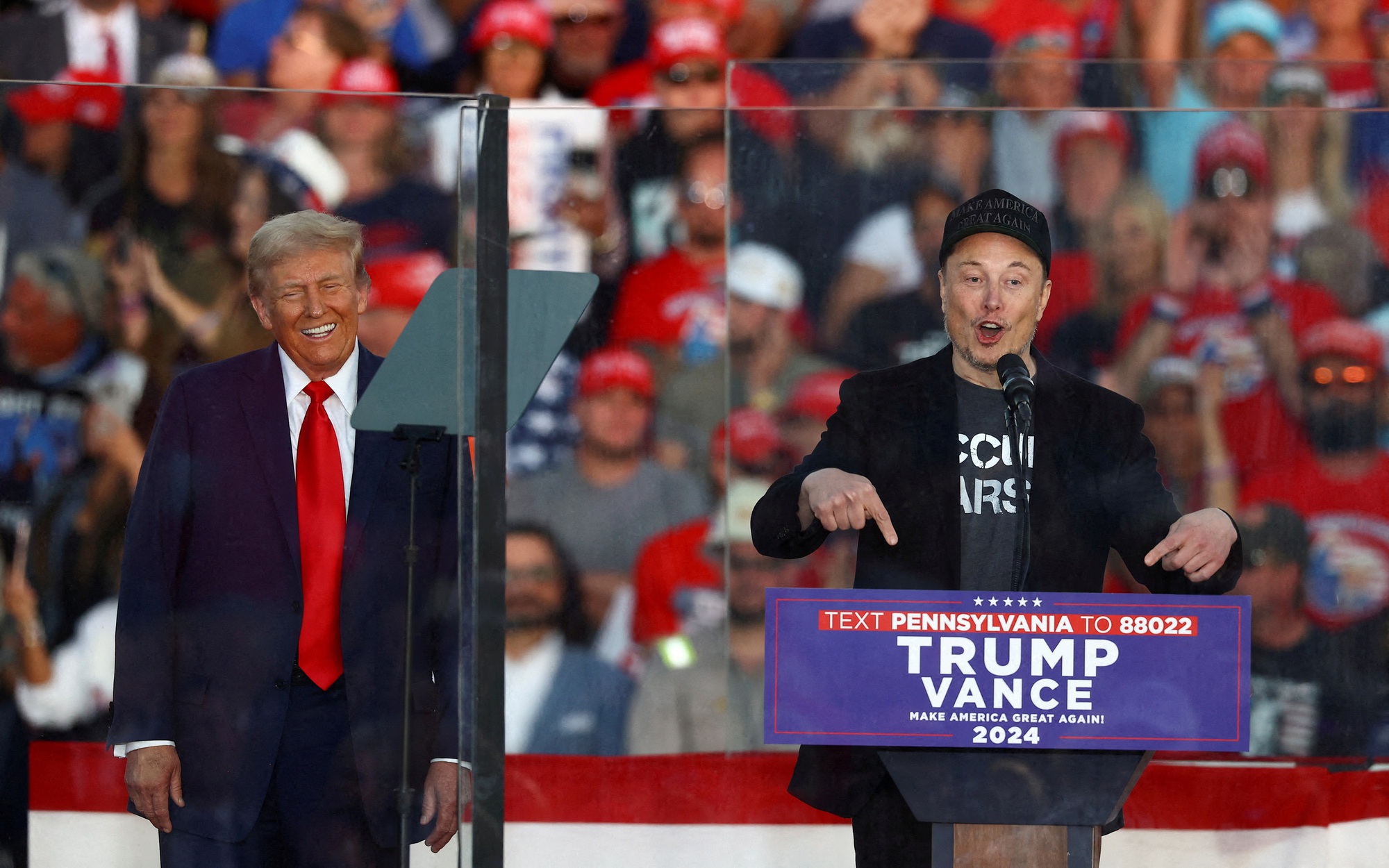 Lựa chọn nhân sự gây tranh cãi của ông Donald Trump
