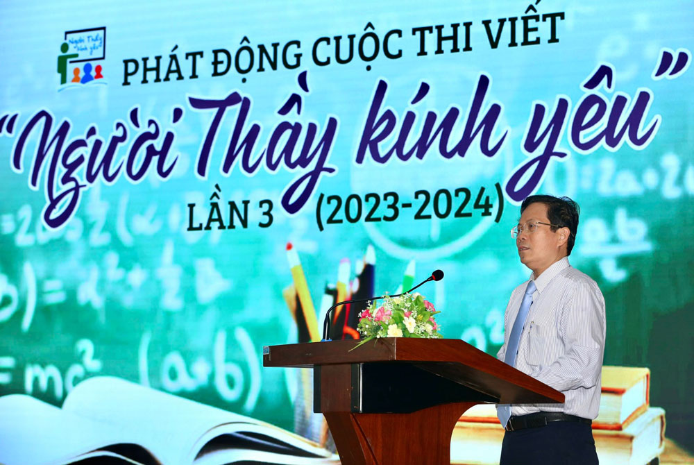 Cuộc thi viết &ldquo;Người thầy k&iacute;nh y&ecirc;u&rdquo; lần thứ 3 được ph&aacute;t động từ th&aacute;ng 11 năm 2023 với gần 200 t&aacute;c phẩm gửi về dự thi, 42 t&aacute;c phẩm v&agrave;o chung khảo. Ảnh: HO&Agrave;NG TRIỀU