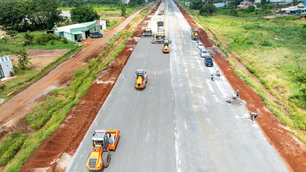 B&agrave; Rịa - Vũng T&agrave;u v&agrave; B&igrave;nh Dương chỉ đạo "n&oacute;ng" về giải ng&acirc;n vốn đầu tư c&ocirc;ng 
- Ảnh 1.