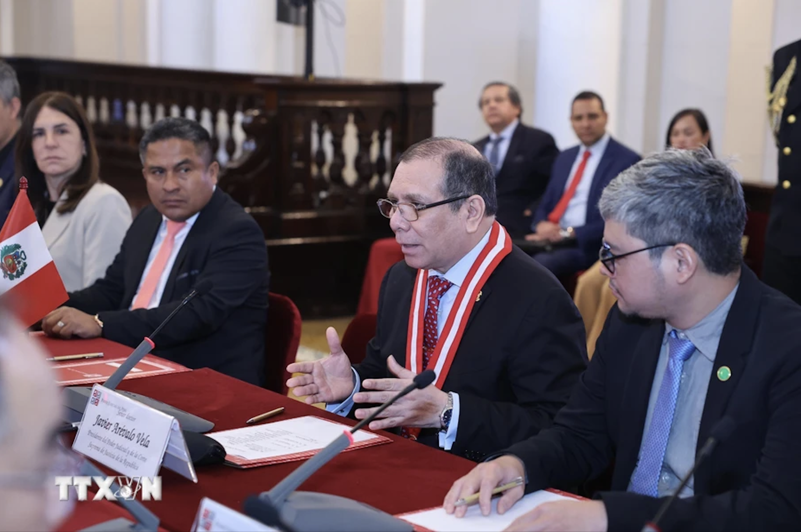 Chủ tịch nước Lương Cường hội kiến Ch&aacute;nh &aacute;n T&ograve;a &aacute;n Tối cao Peru- Ảnh 8.