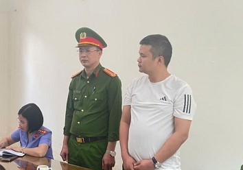Khởi tố gi&aacute;m đốc một c&ocirc;ng ty - Ảnh 1.