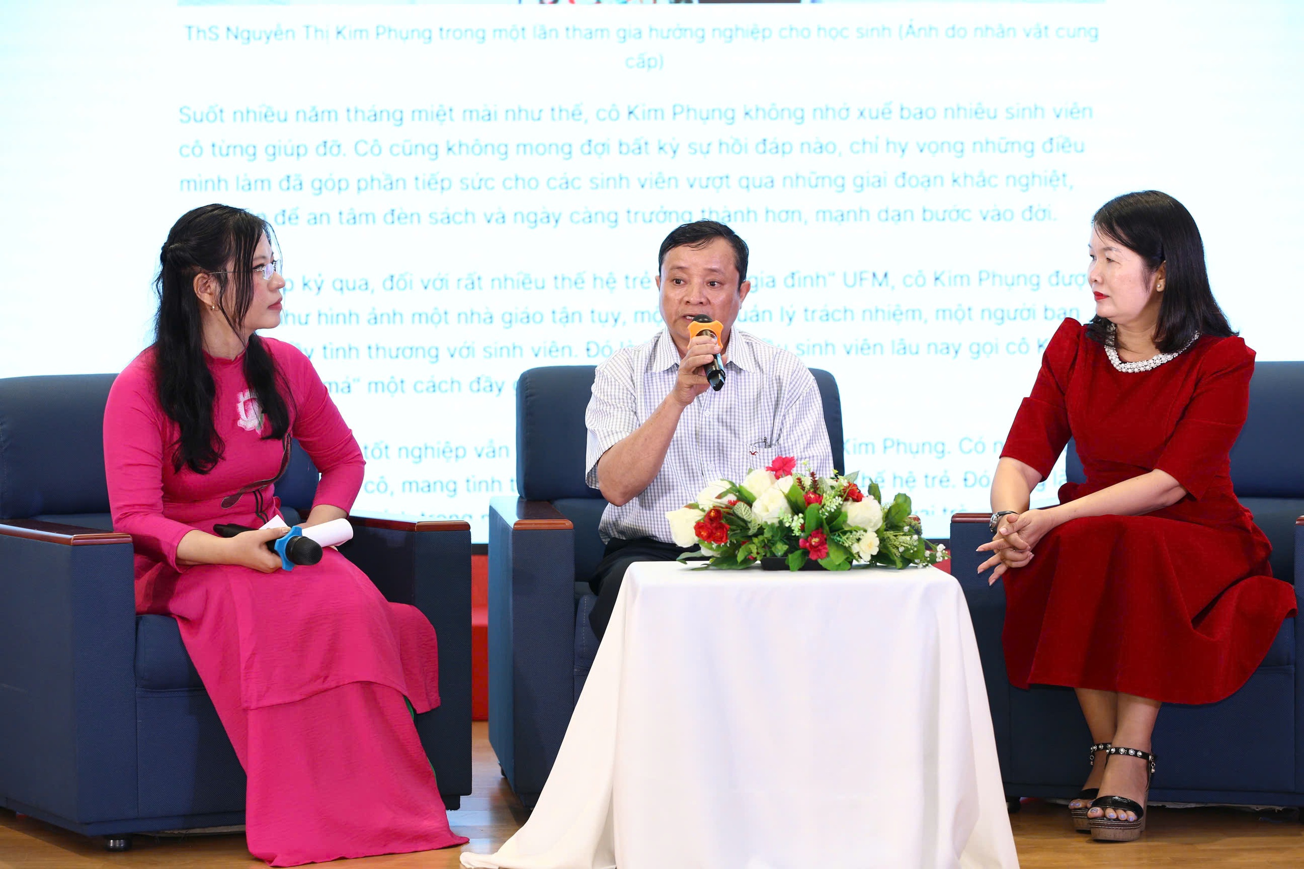 Trao giải cuộc thi viết “Người thầy kính yêu” lần 3: Đong đầy cảm xúc về đạo nghĩa thầy trò- Ảnh 5.