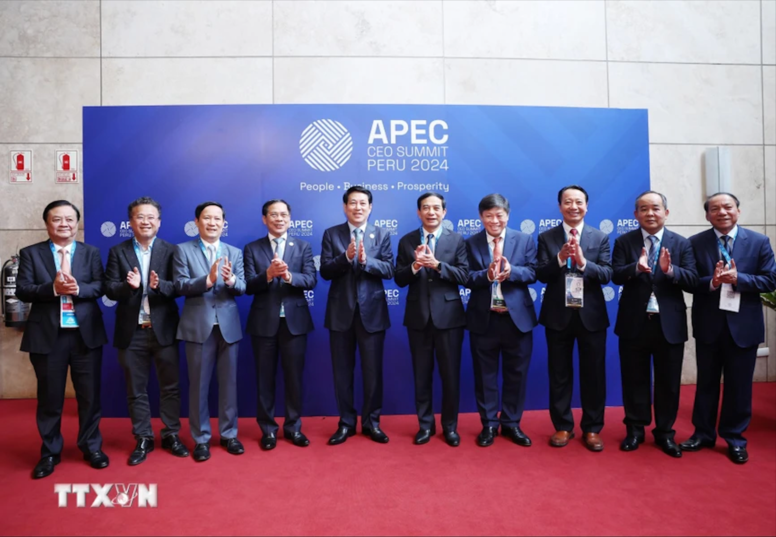 Chủ tịch nước Lương Cường: Cửa ng&otilde; đến v&ugrave;ng đất của cơ hội- Ảnh 1.