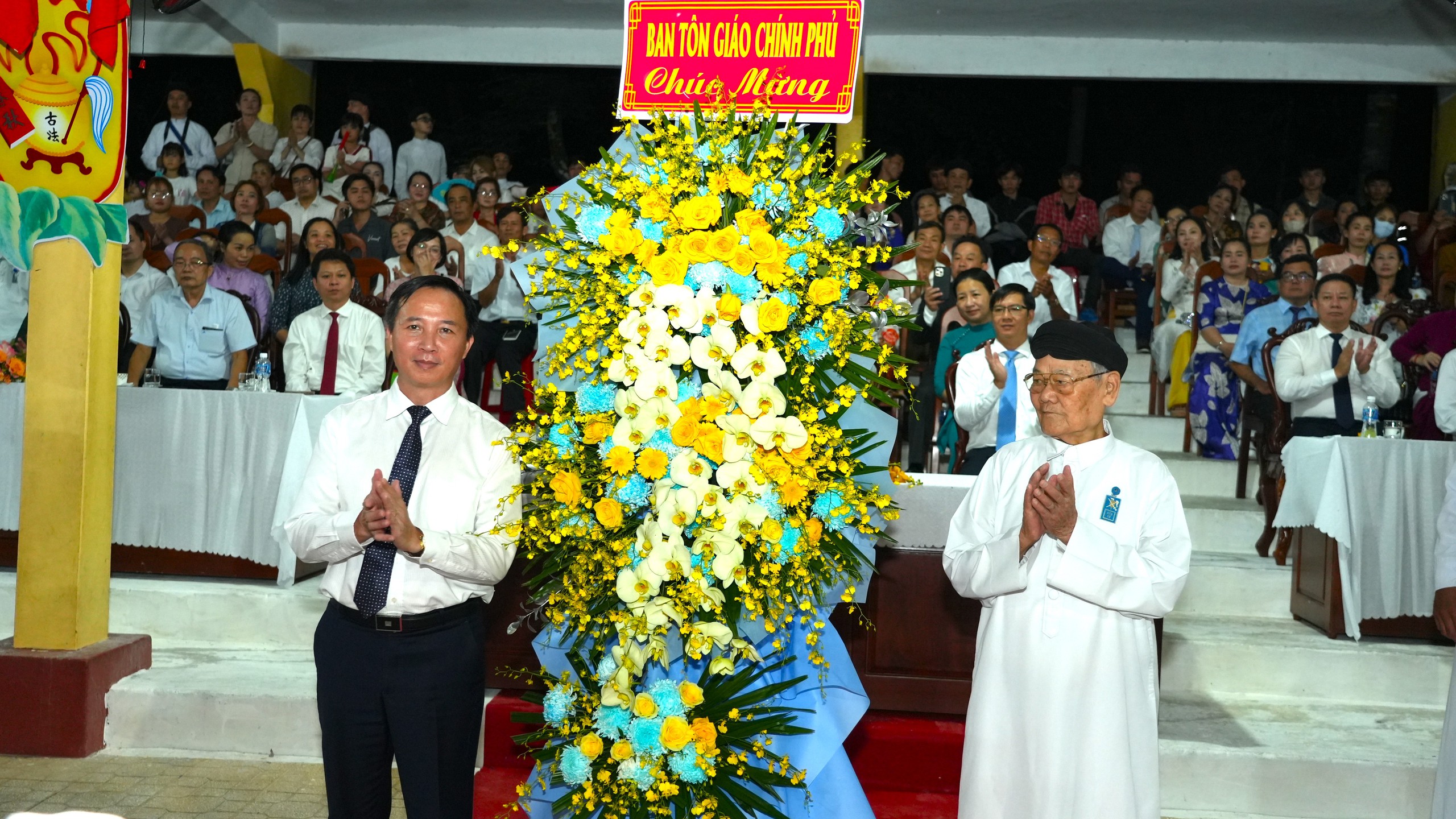 T&ograve;a th&aacute;nh T&acirc;y Ninh k&iacute;n người đổ về dự đại lễ 100 năm- Ảnh 1.