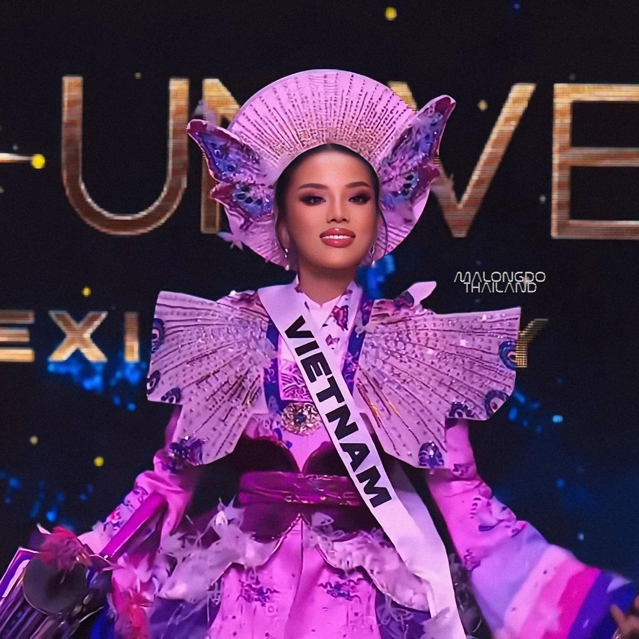Hoa hậu Kỳ Duyên nổi bật với phần trình diễn tại đêm thi National Costume
- Ảnh 1.