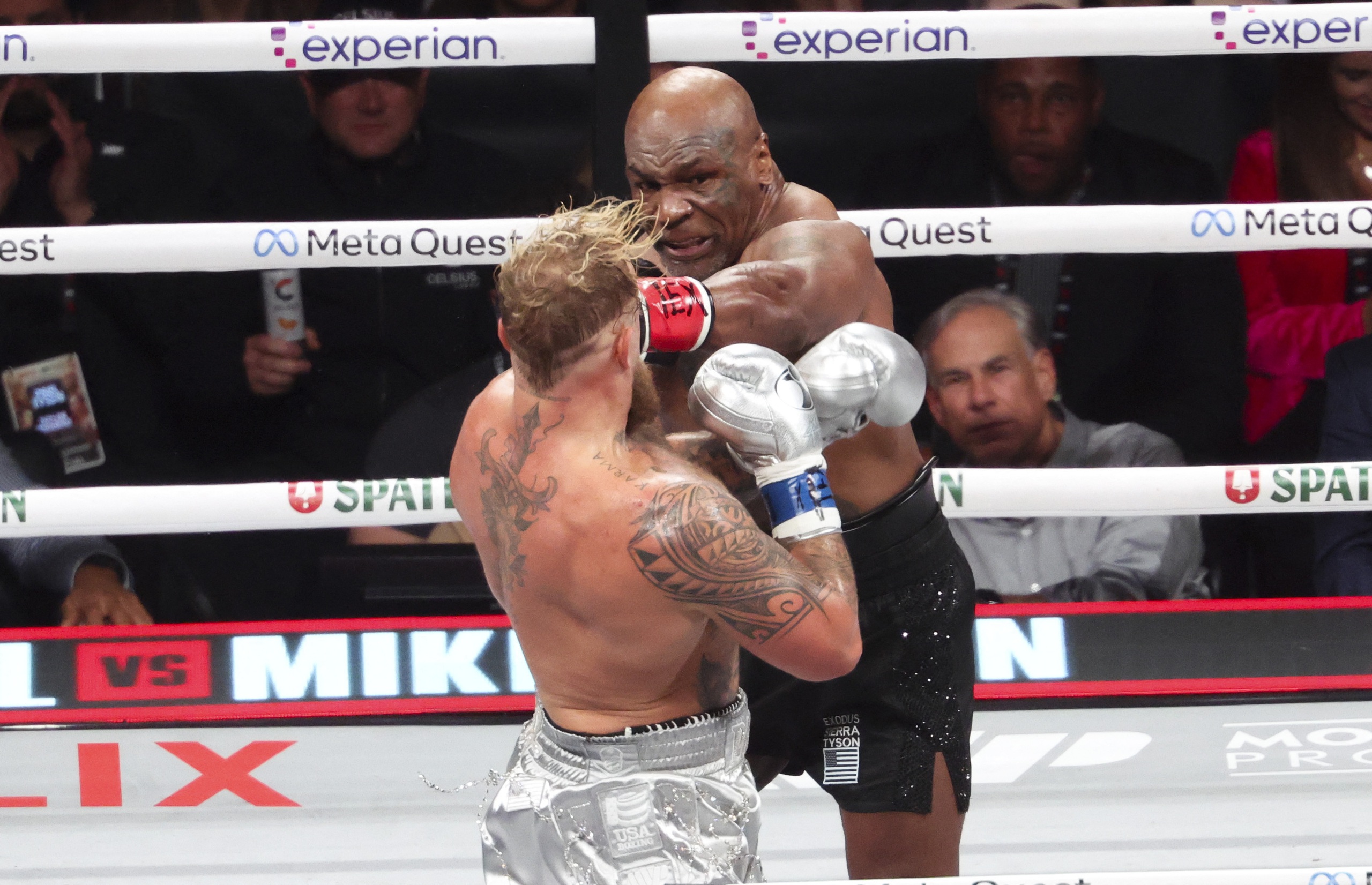 Thế giới quyền Anh sốc với thất bại của "chiến binh thép" Mike Tyson- Ảnh 2.