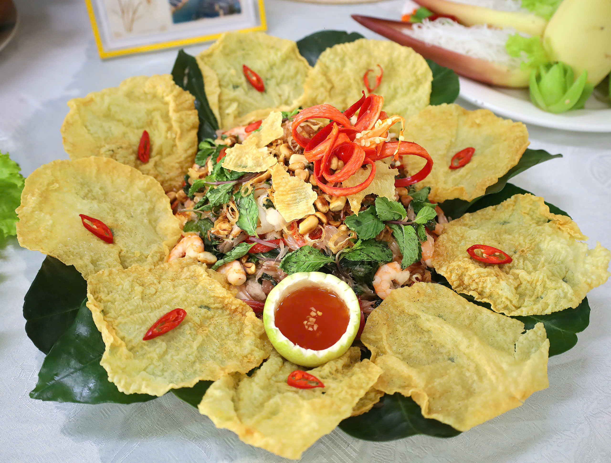 Chuyện kh&oacute; tin nhưng c&oacute; thật về t&agrave;u hũ ky ở Vĩnh Long - Ảnh 2.