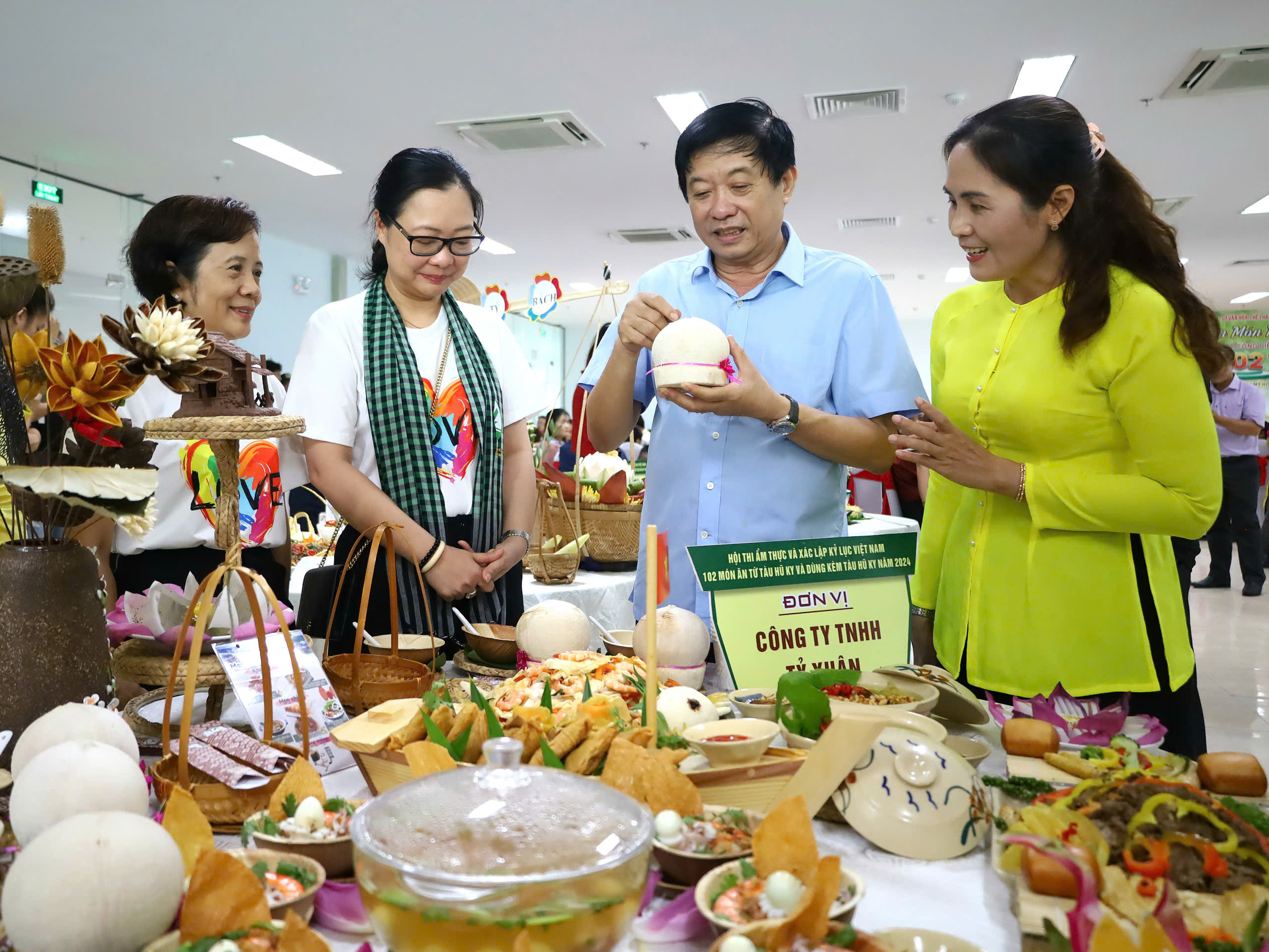 Chuyện kh&oacute; tin nhưng c&oacute; thật về t&agrave;u hũ ky ở Vĩnh Long - Ảnh 15.