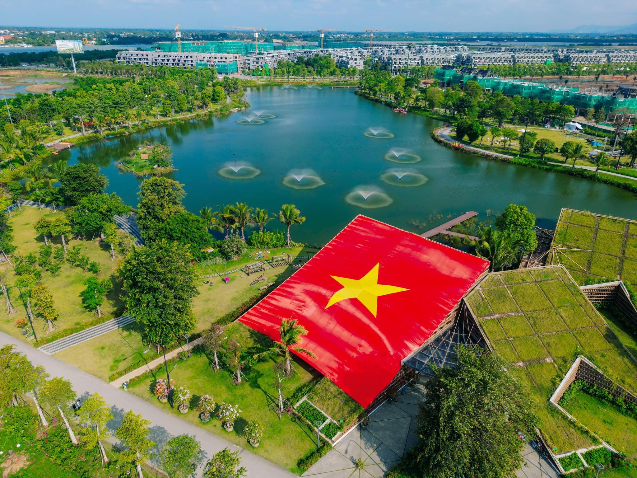 Nhà sáng lập Ecopark được vinh danh Chủ đầu tư của thập kỷ tại Việt Nam PropertyGuru- Ảnh 3. Nhà sáng lập Ecopark được vinh danh Chủ đầu tư của thập kỷ tại Việt Nam PropertyGuru- Ảnh 3.