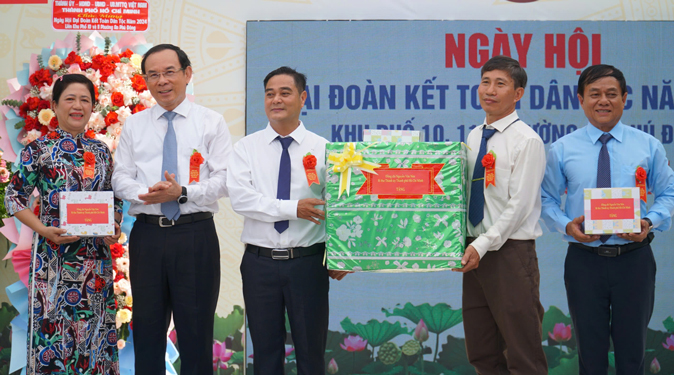 Gi&aacute; trị lớn từ Ng&agrave;y hội Đại đo&agrave;n kết to&agrave;n d&acirc;n tộc- Ảnh 1.