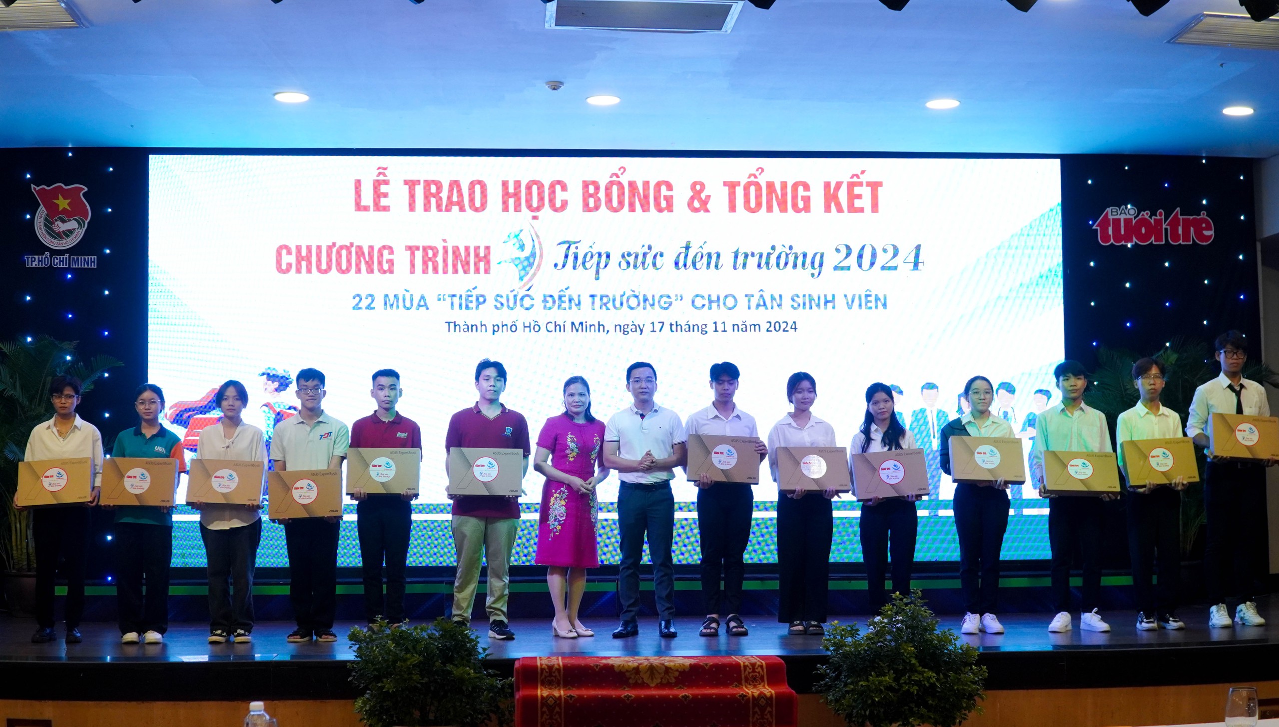 Th&ecirc;m 231 t&acirc;n sinh vi&ecirc;n kh&oacute; khăn được tiếp sức đến trường- Ảnh 6.
