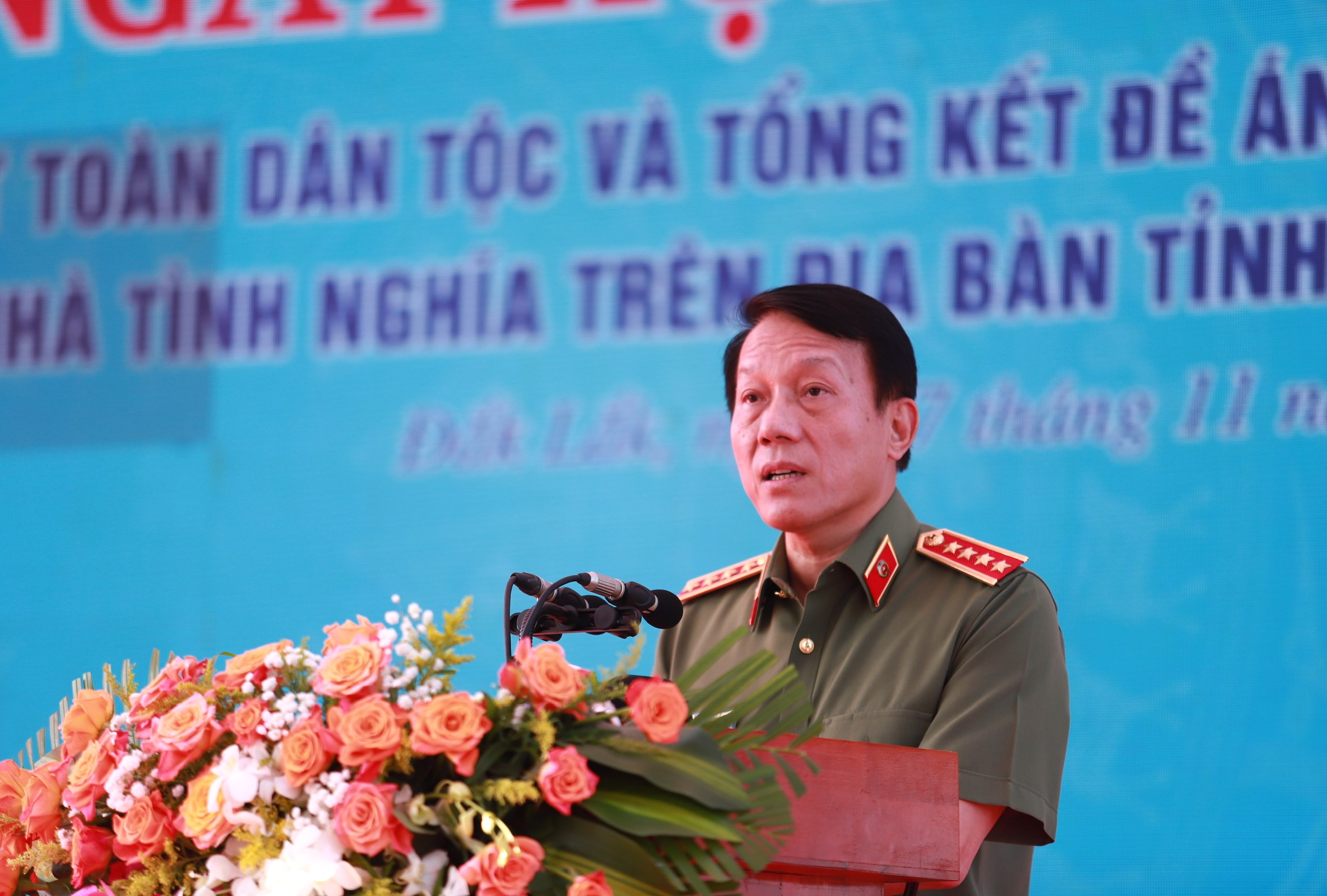 Bộ trưởng Bộ C&ocirc;ng an dự tổng kết đề &aacute;n x&acirc;y dựng 1.200 nh&agrave; đại đo&agrave;n kết- Ảnh 2.