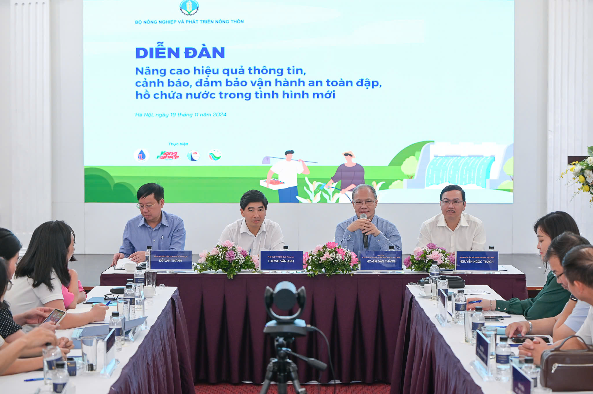 Mưa lũ bất thường, quản lý đập, hồ chứa nước thế nào?- Ảnh 1.