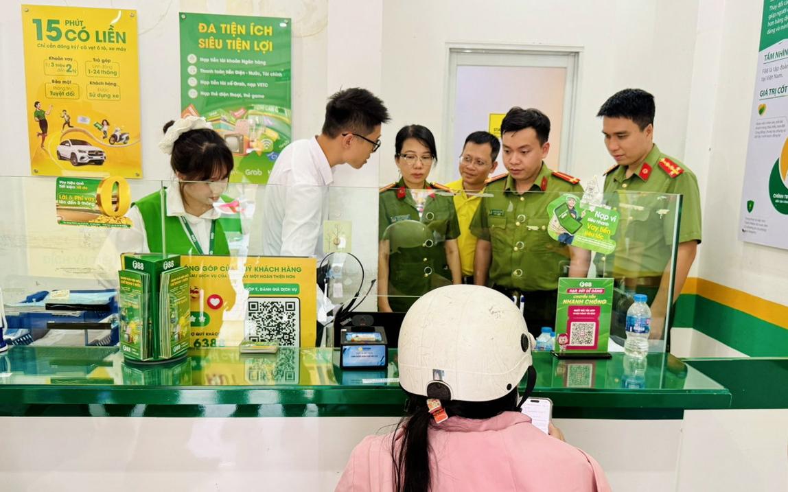 Triển khai x&aacute;c thực kh&aacute;ch h&agrave;ng số tại c&aacute;c cơ sở cầm đồ ở TP HCM- Ảnh 1.