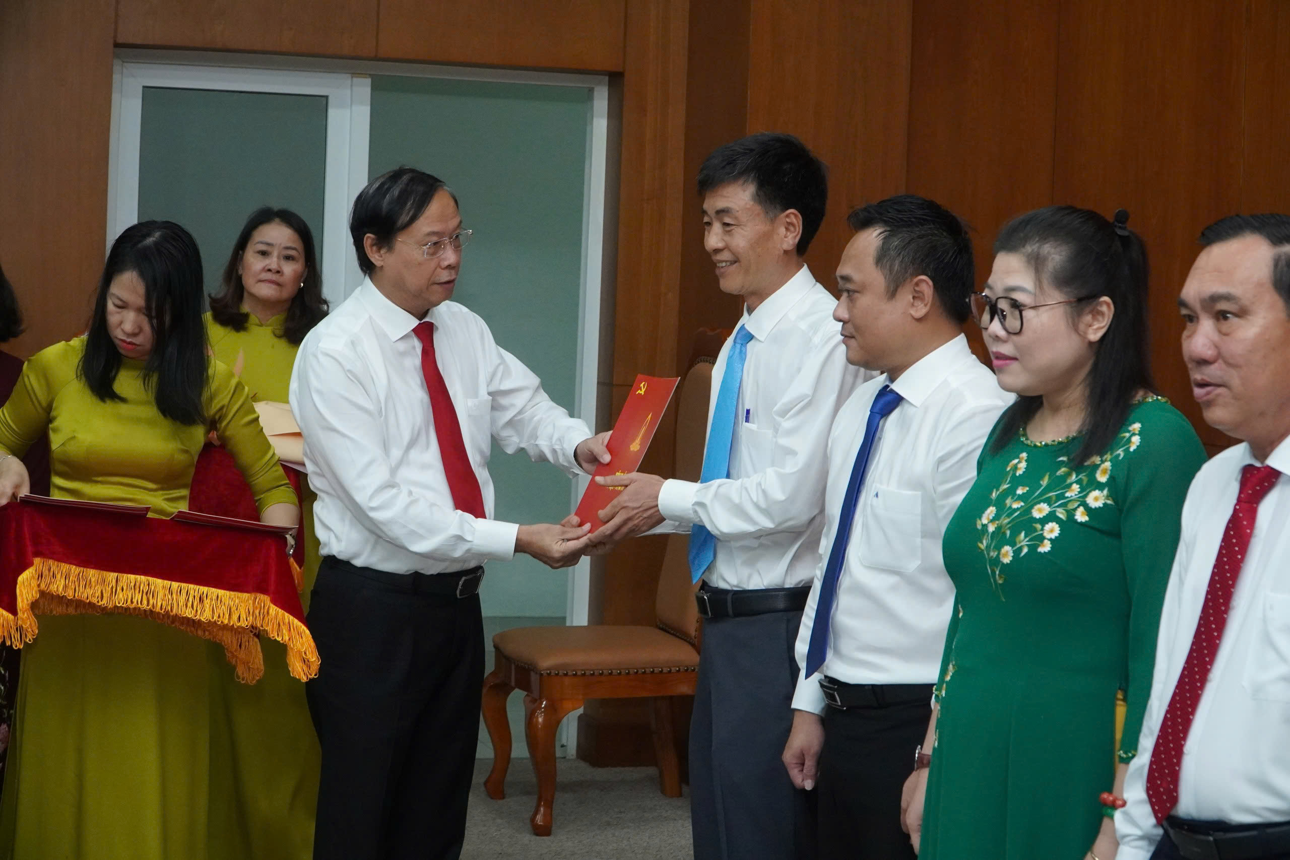 Điều động, bổ nhiệm nhiều c&aacute;n bộ chủ chốt ở B&agrave; Rịa - Vũng T&agrave;u- Ảnh 2.