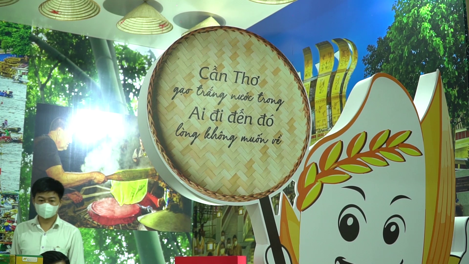 VIDEO: Nhiều đặc sản đổ về “Cần Thơ gạo trắng nước trong”- Ảnh 2.
