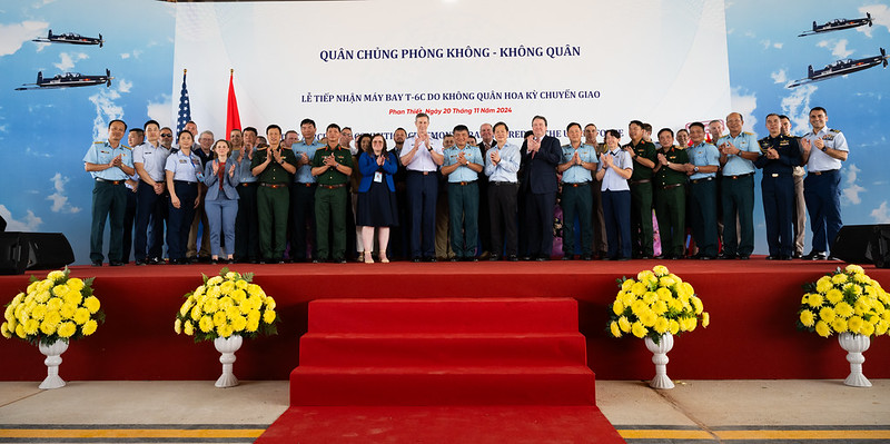 Mỹ b&agrave;n giao 5 m&aacute;y bay huấn luyện T-6C cho kh&ocirc;ng qu&acirc;n Việt Nam- Ảnh 4.
