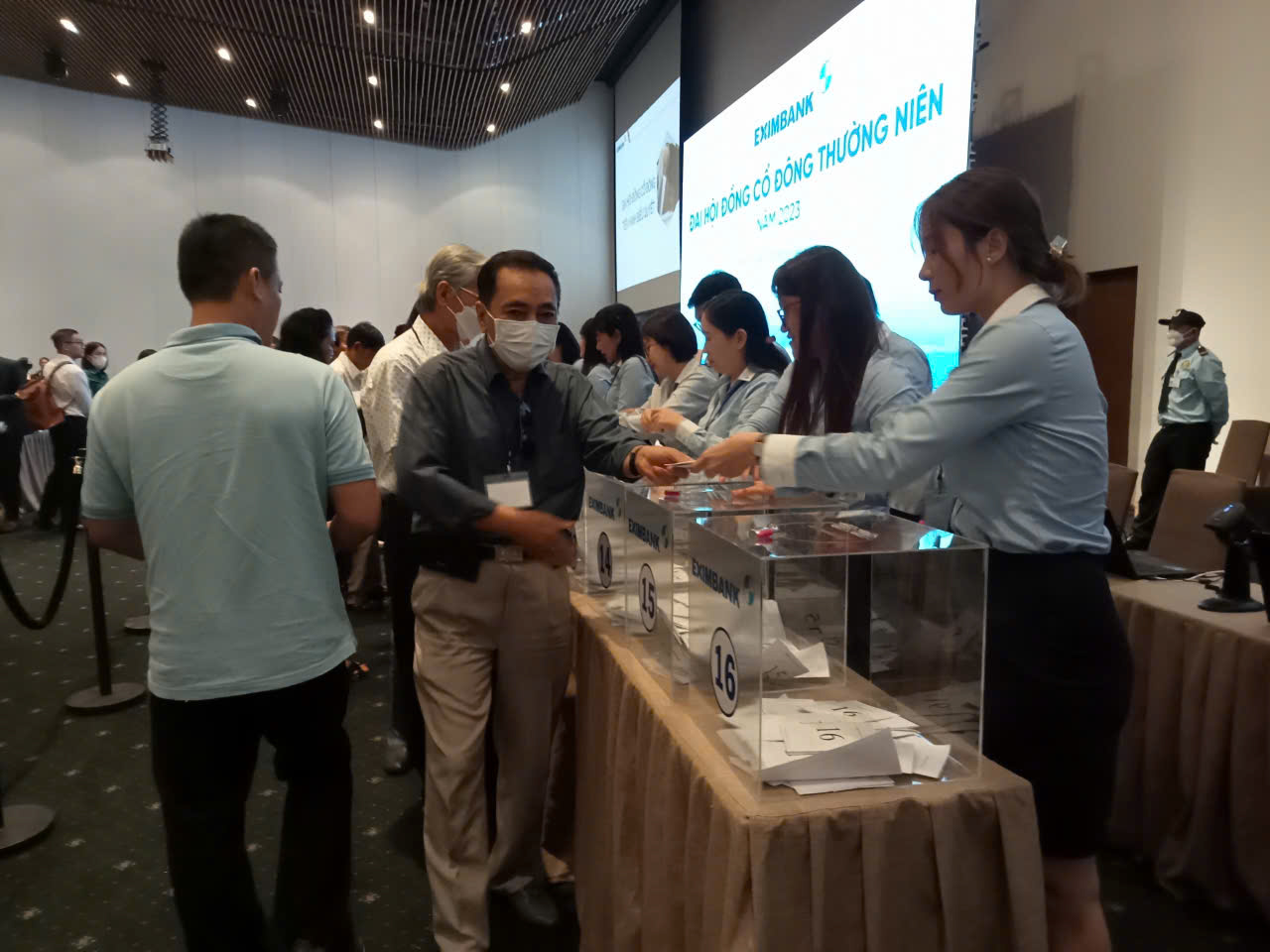 Một nh&oacute;m cổ đ&ocirc;ng lớn Eximbank kiến nghị hủy bỏ miễn nhiệm trưởng Ban Kiểm so&aacute;t- Ảnh 1.