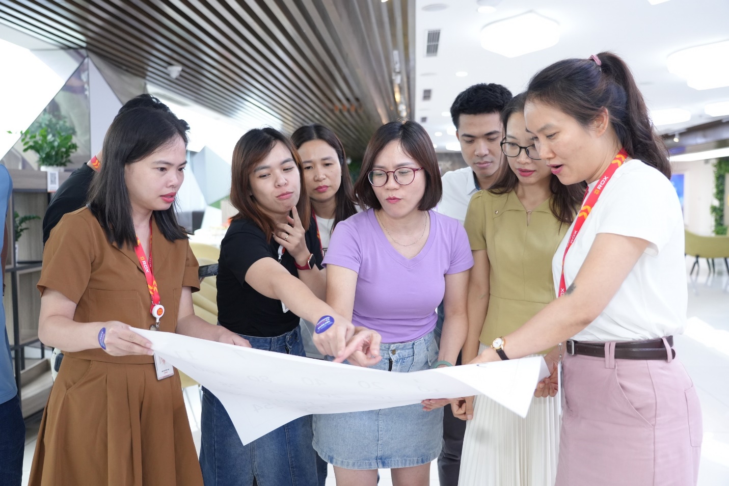 ROX Group được vinh danh “Nơi làm việc tốt nhất Việt Nam” năm thứ 2 liên tiếp- Ảnh 3. ROX Group được vinh danh “Nơi làm việc tốt nhất Việt Nam” năm thứ 2 liên tiếp- Ảnh 3.