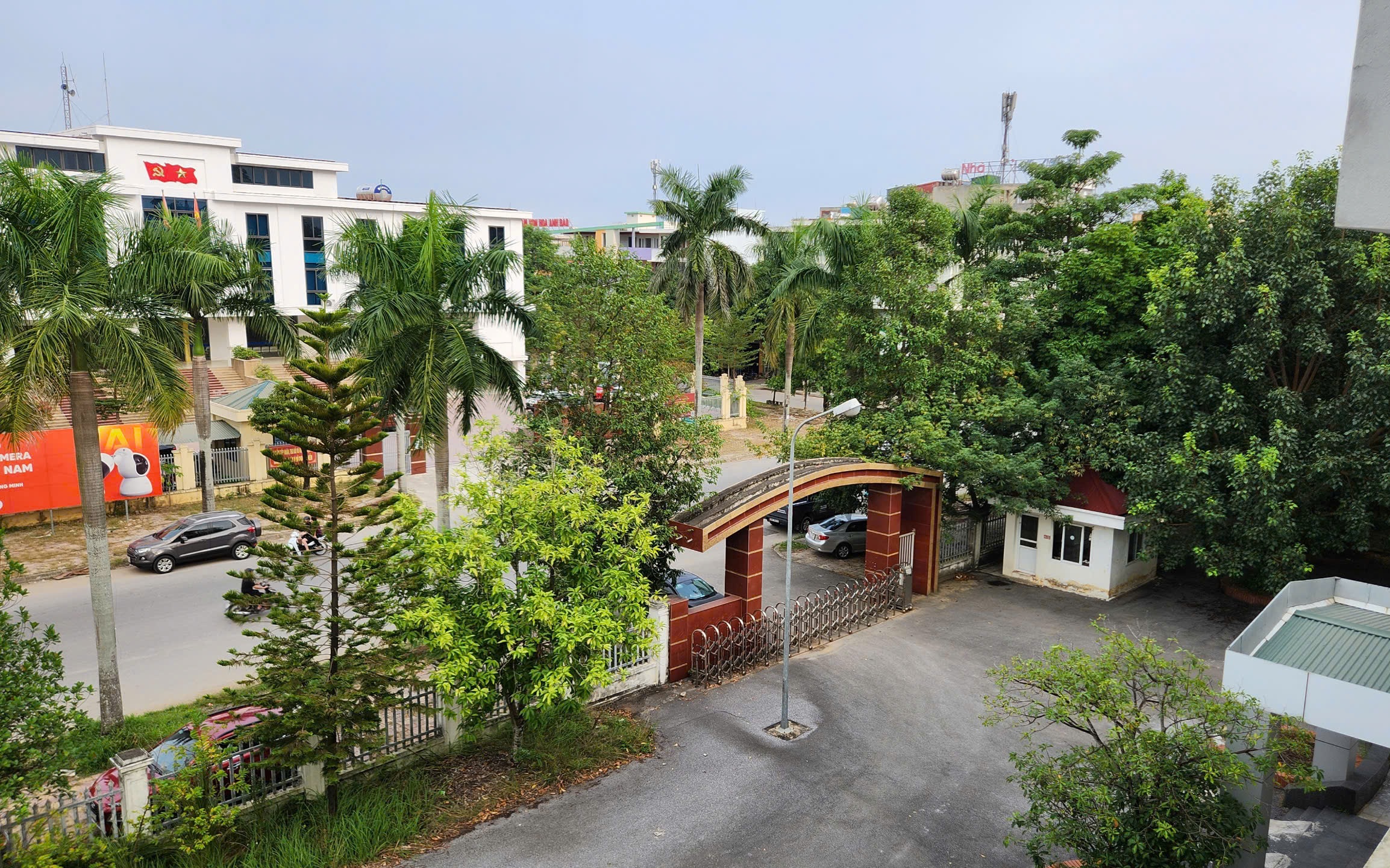 Ph&ograve;ng kh&aacute;m bỏ hoang tr&ecirc;n khu "đất v&agrave;ng" hơn 8.000 m2 ở TP Thanh H&oacute;a- Ảnh 9.