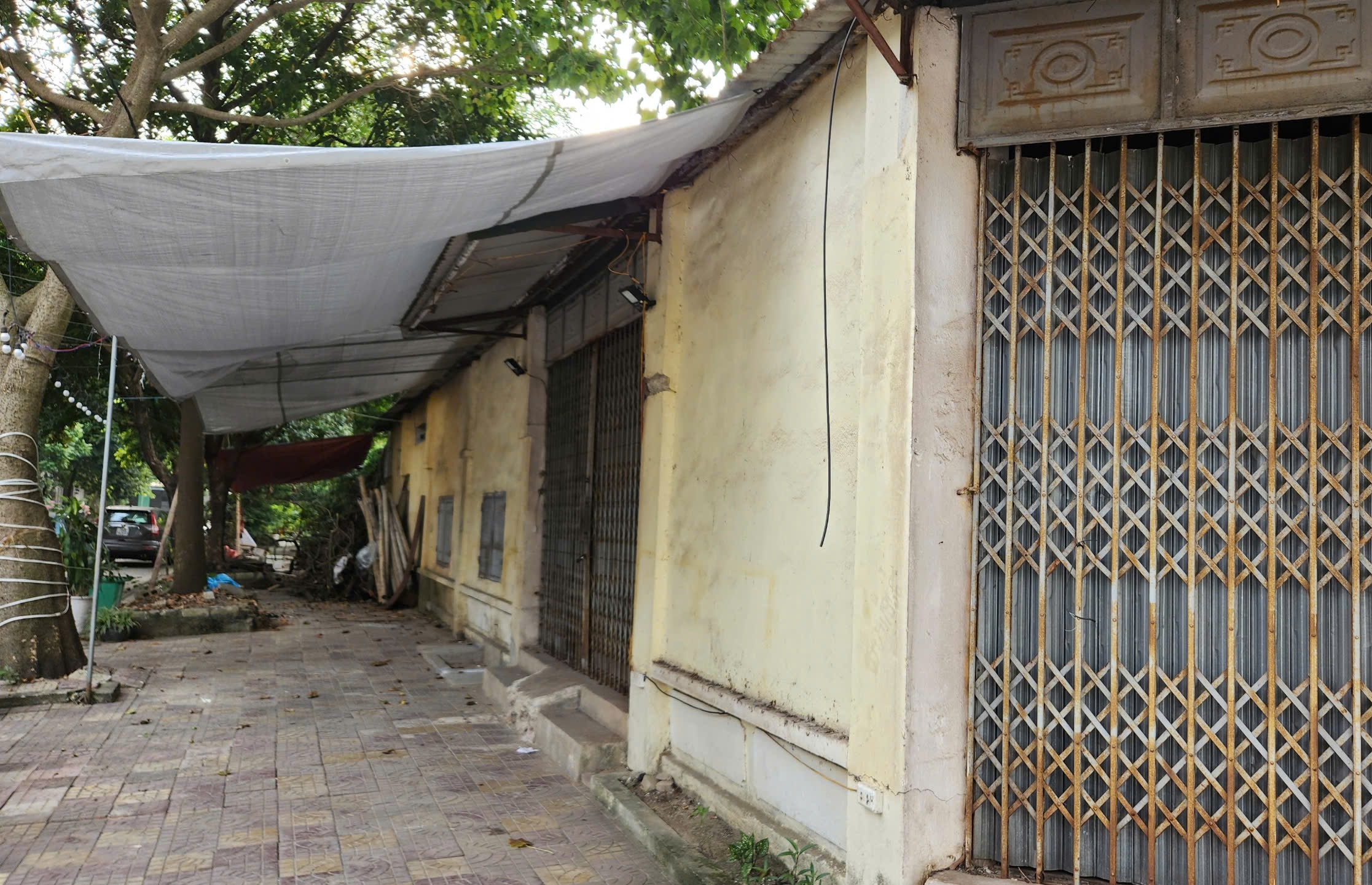 Ph&ograve;ng kh&aacute;m bỏ hoang tr&ecirc;n khu "đất v&agrave;ng" hơn 8.000 m2 ở TP Thanh H&oacute;a- Ảnh 11.