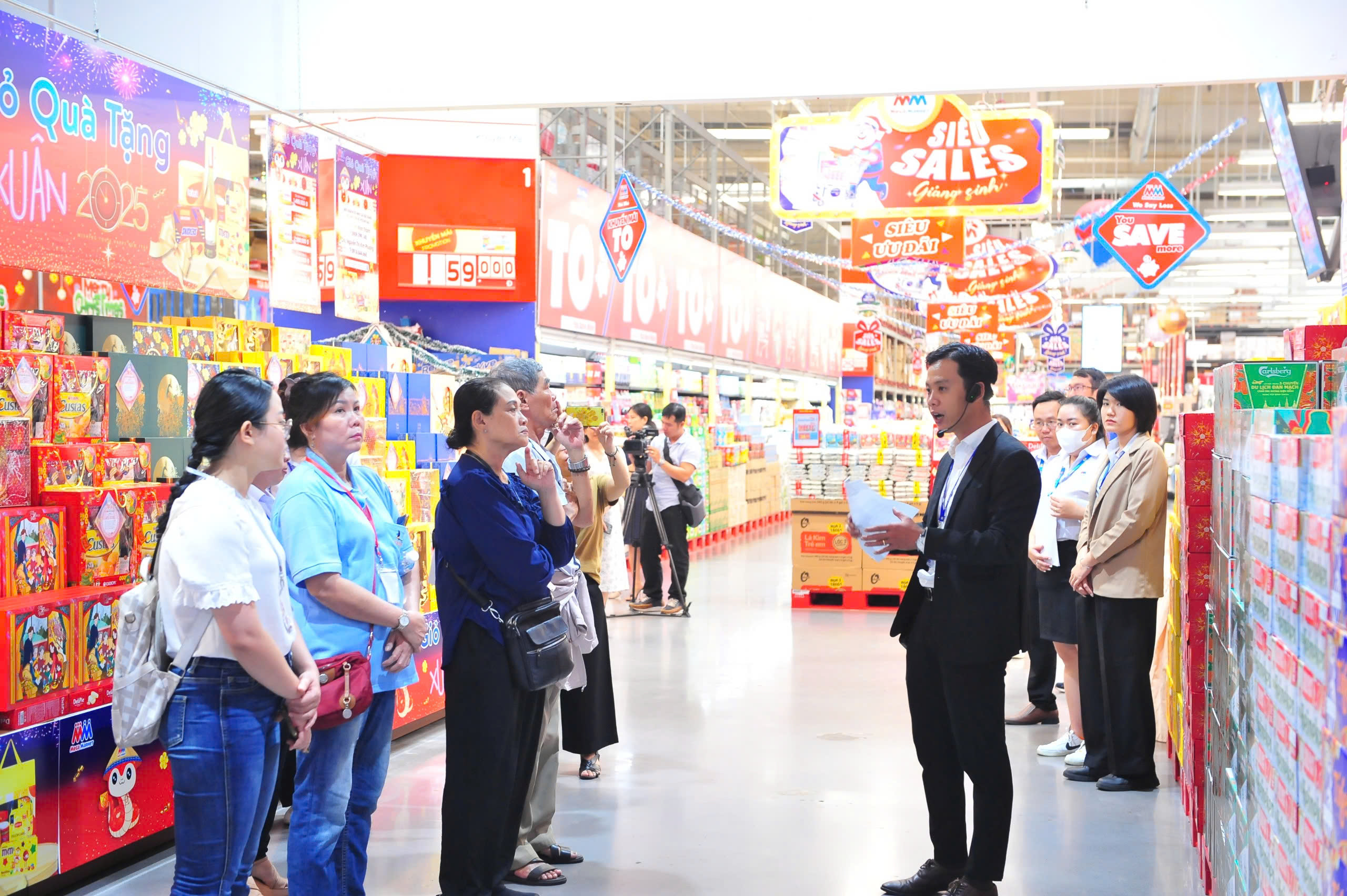 MM Mega Market tổ chức ng&agrave;y hội kh&aacute;ch h&agrave;ng chuy&ecirc;n nghiệp 2024- Ảnh 3.