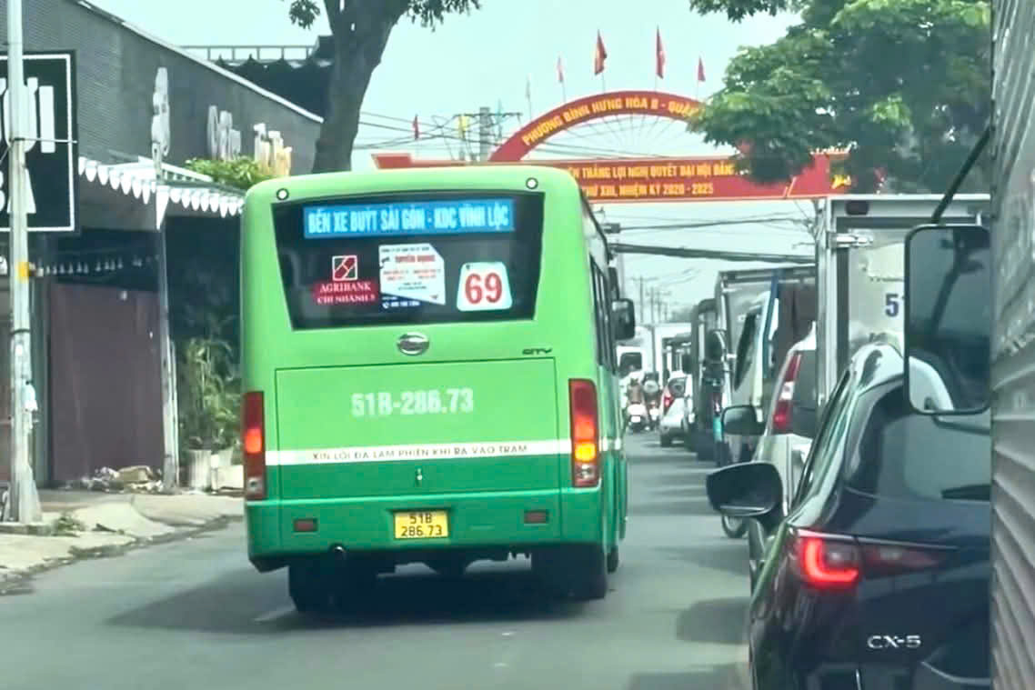 TP HCM: Đ&igrave;nh t&agrave;i 2 năm một t&agrave;i xế xe bu&yacute;t ngang nhi&ecirc;n chạy ngược chiều- Ảnh 1.