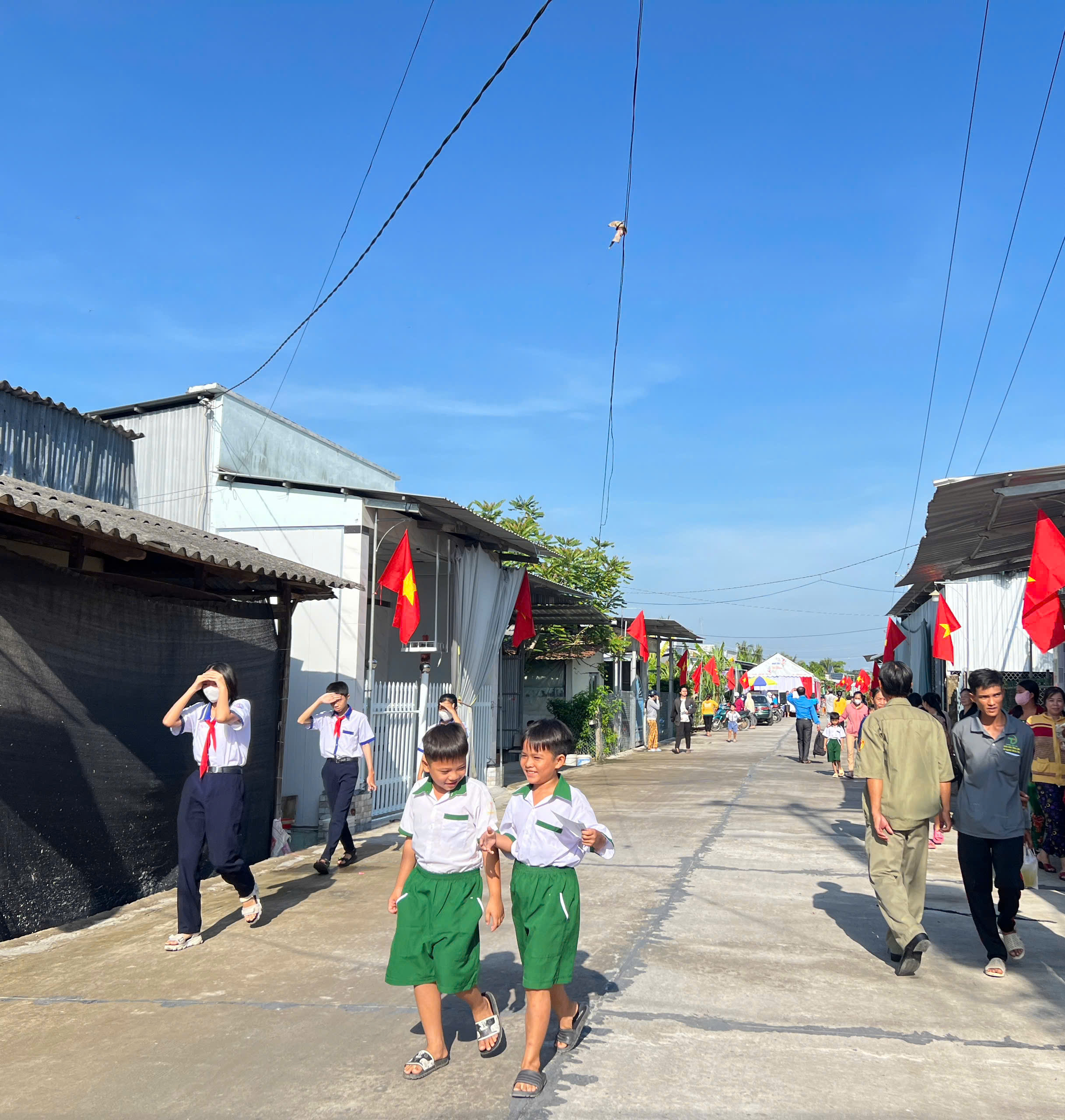 Kh&aacute;nh th&agrave;nh c&ocirc;ng tr&igrave;nh 