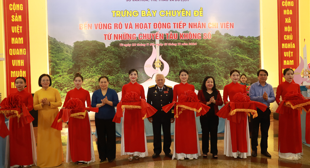 Trưng bày nhiều hiện vật quý về bến Tàu Không số Vũng Rô- Ảnh 2.