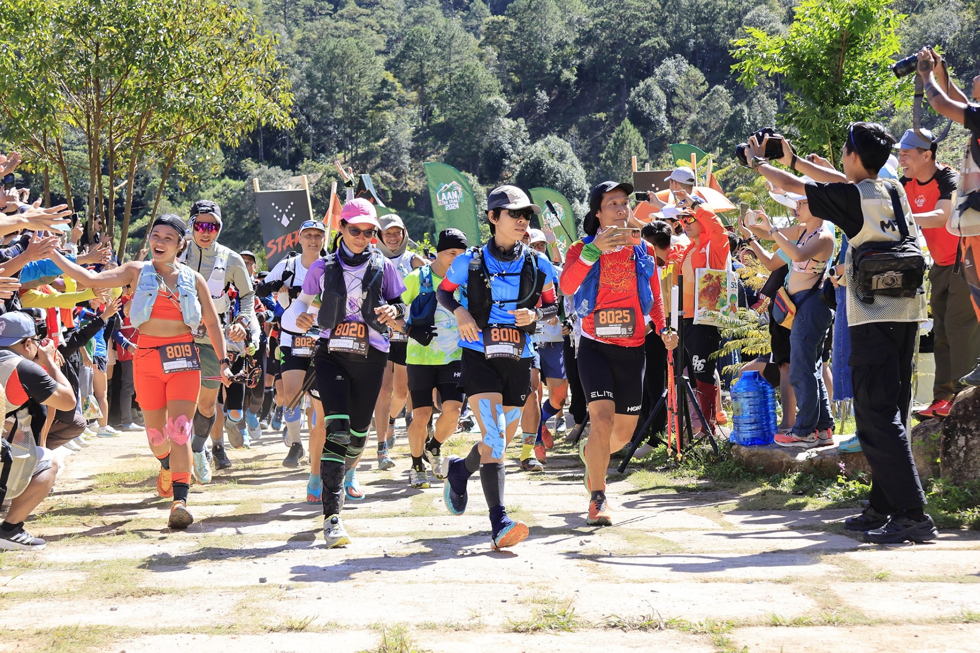 Lần đầu tổ chức giải chạy cự ly 160 km trong rừng ở Lâm Đồng- Ảnh 1.