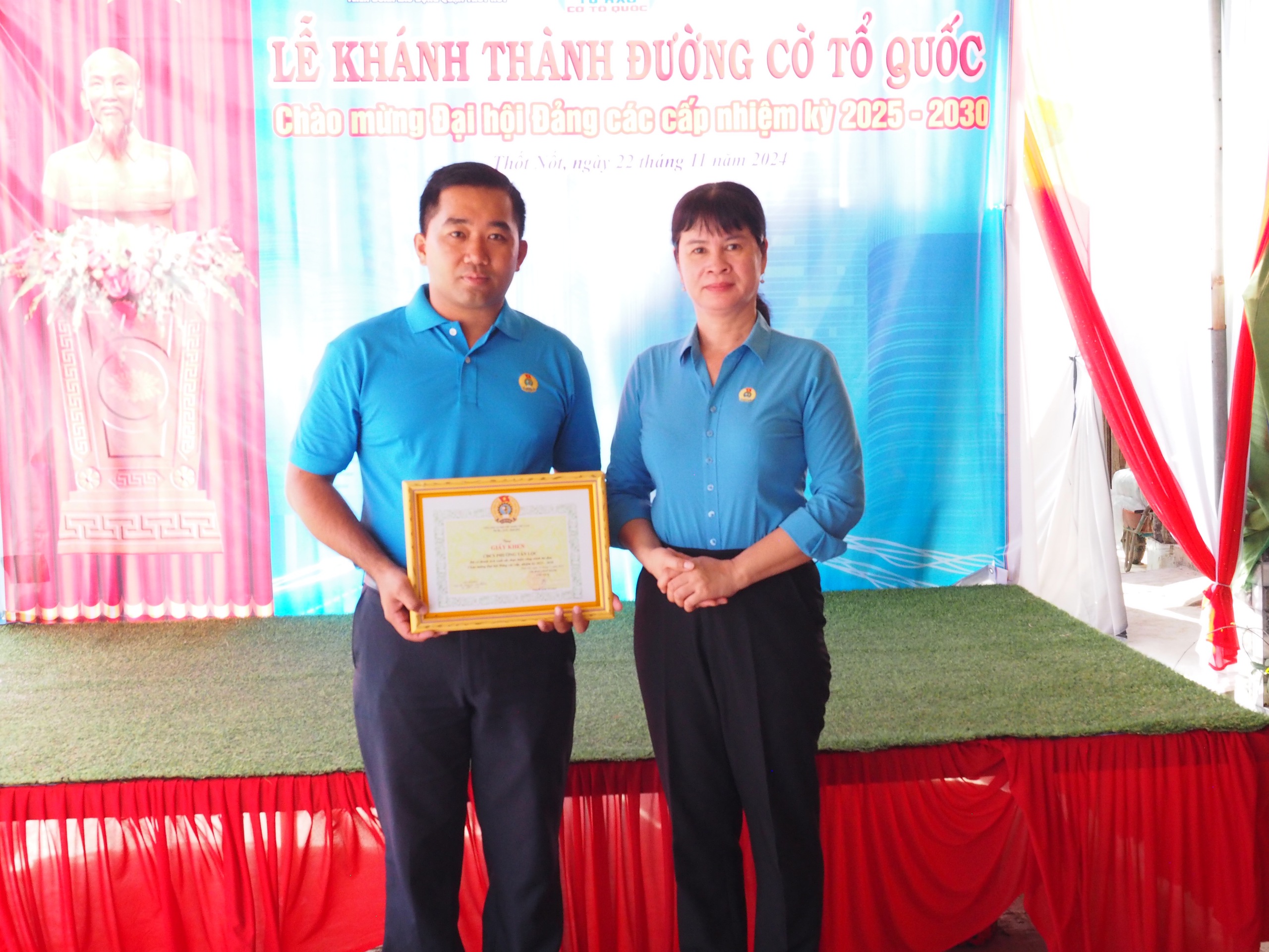 Kh&aacute;nh th&agrave;nh c&ocirc;ng tr&igrave;nh 