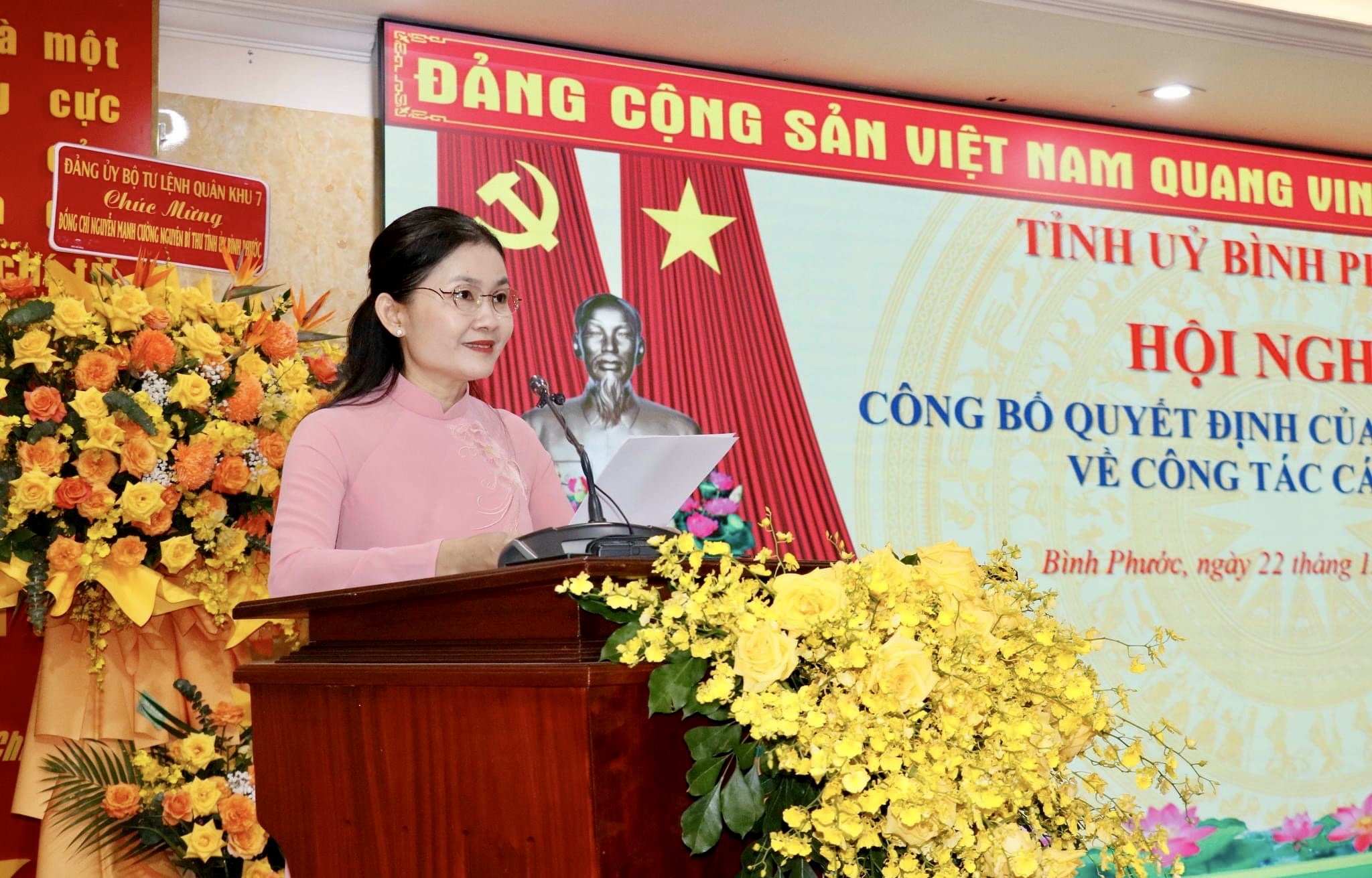 B&agrave; T&ocirc;n Ngọc Hạnh giữ chức B&iacute; thư Tỉnh ủy B&igrave;nh Phước- Ảnh 2.