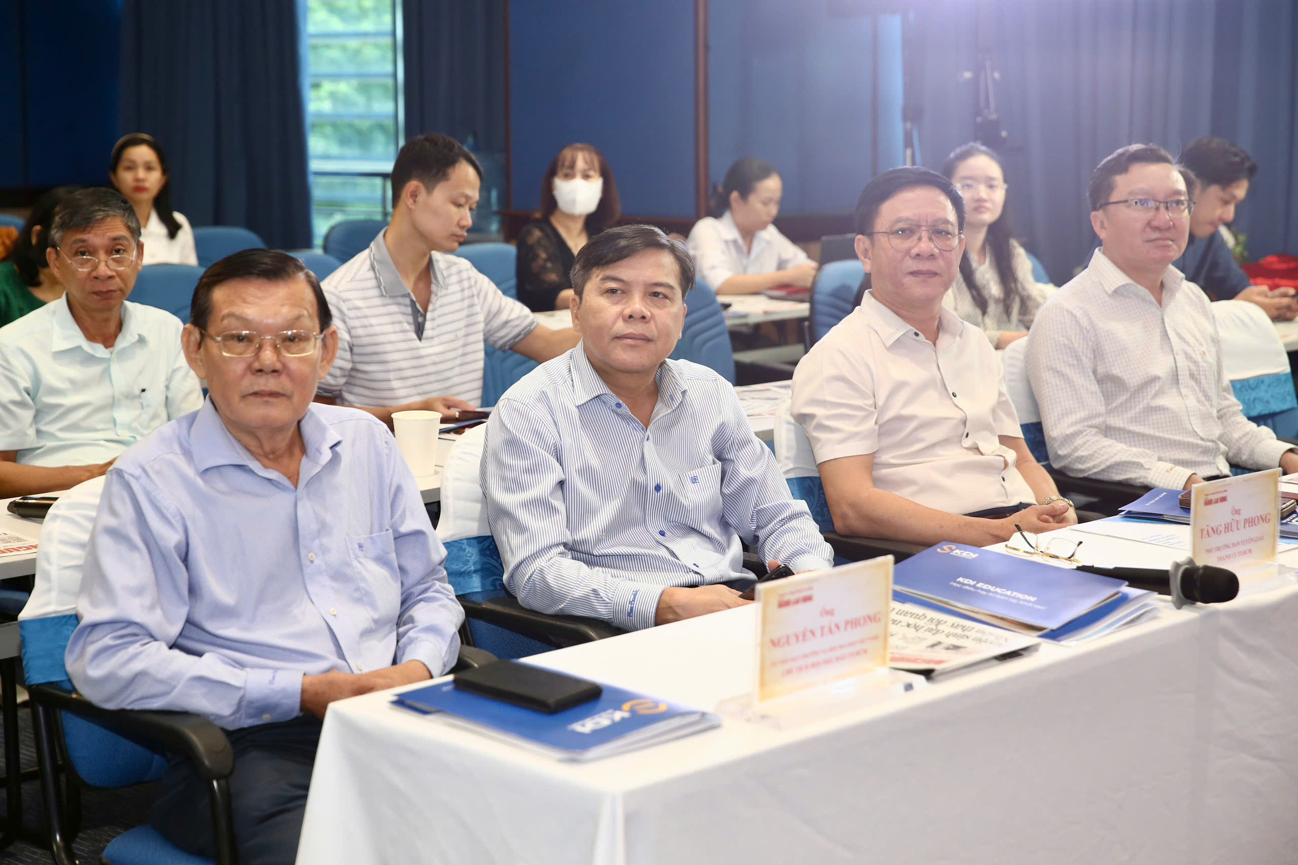 L&atilde;nh đạo của gần 50 trường THPT tham dự bồi dưỡng về &ldquo;Kỹ năng ứng xử với b&aacute;o ch&iacute; - truyền th&ocirc;ng&rdquo;- Ảnh 2.